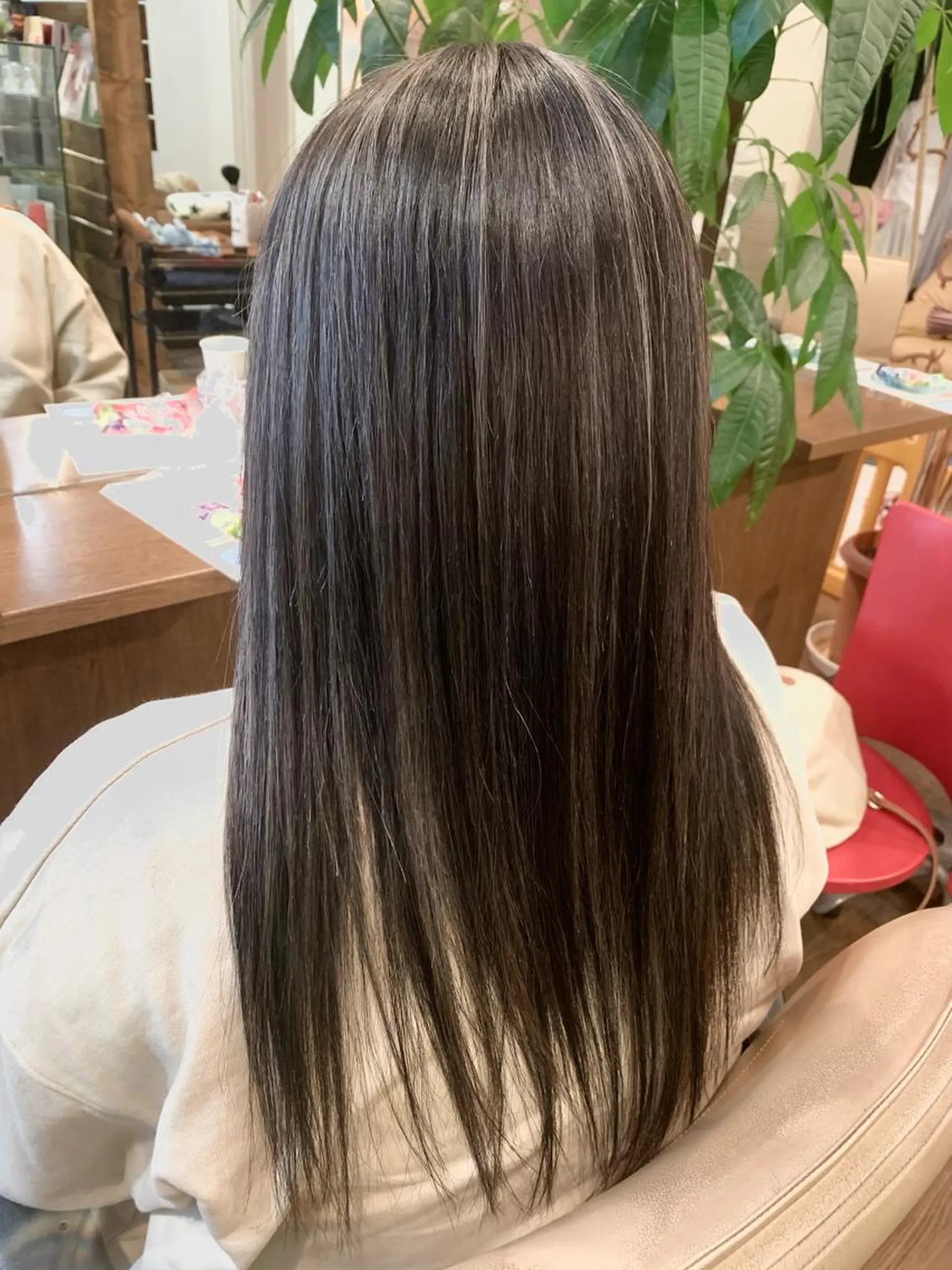 ロング カラー coupe ciseauxのヘアスタイル