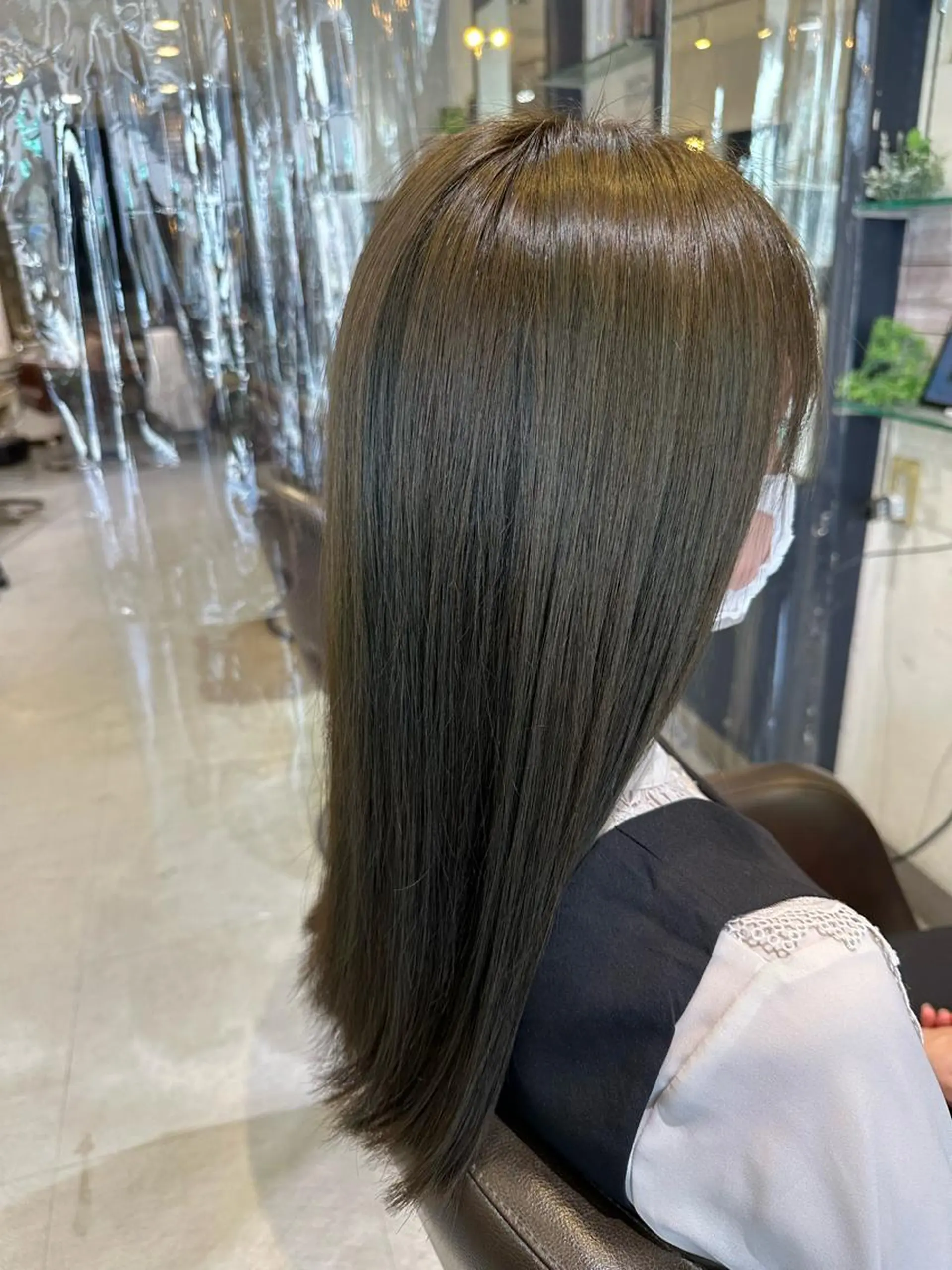 ミディアム カラー パーマ ヘアアレンジ メンズ キッズ ネイル マツエク・マツパ アイブロウ ミディアムレイヤー メンズバレイヤージュ メンズブリーチ メンズハイライト メンズインナーカラー 🌈髪質改善TR 艶カラーユウダイ🌈のヘアスタイル