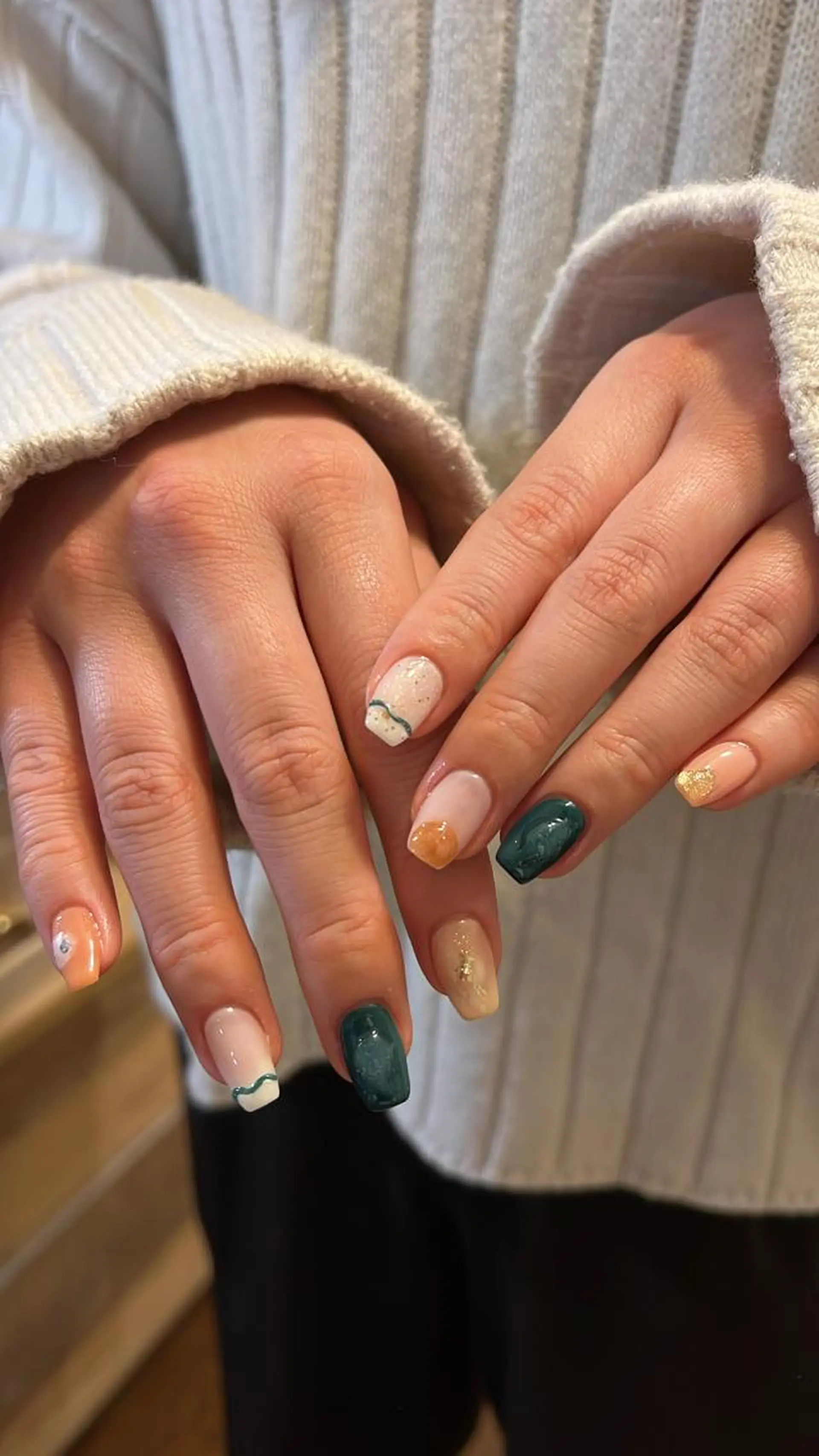 ネイル ハンドネイル フットネイル ハンドケア Nes.Nail所属・Miyagi Asamiのネイルデザイン