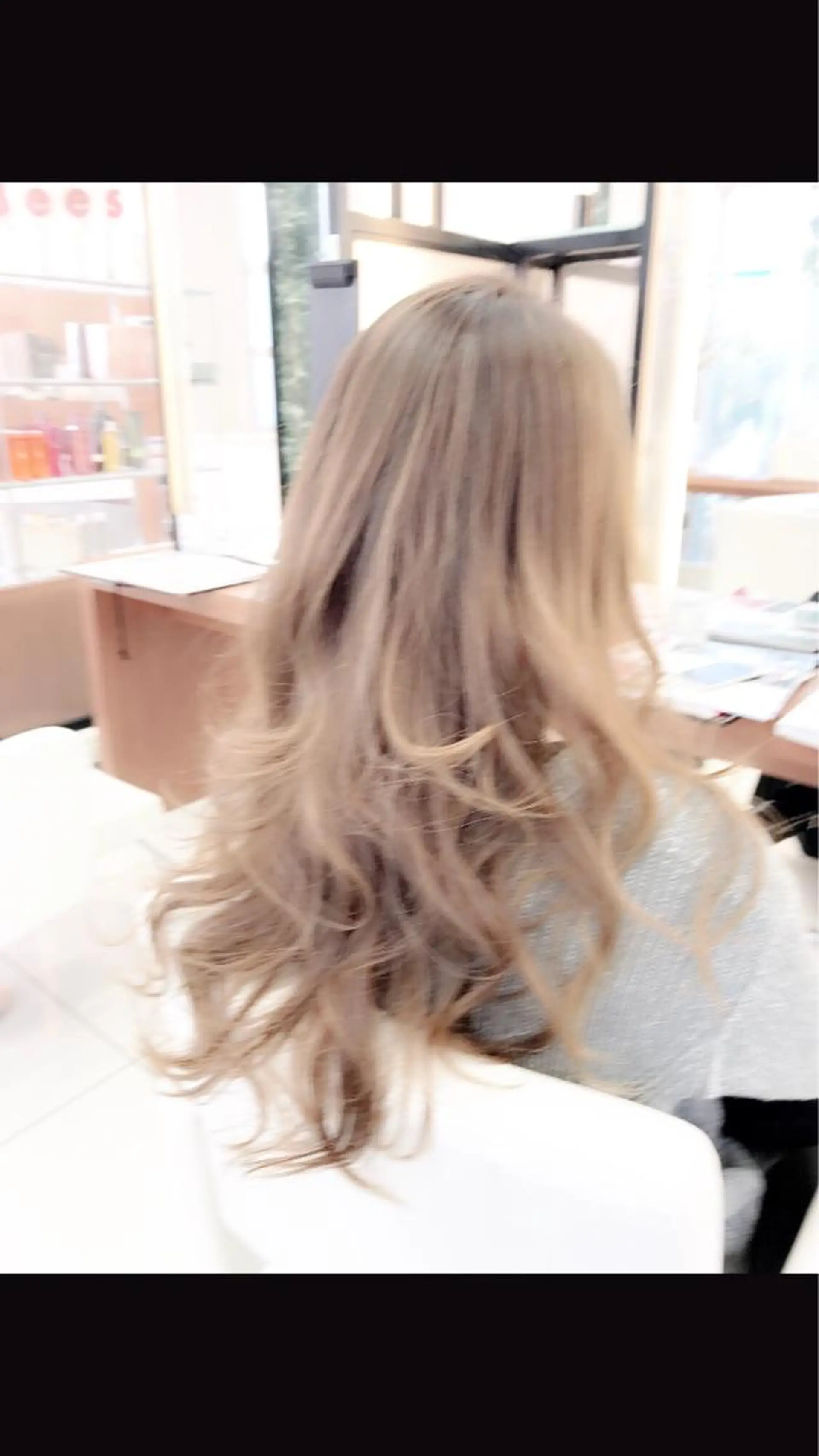 ロング カラー ベージュカラー ダブルカラー 奈良崎 和弘のヘアスタイル