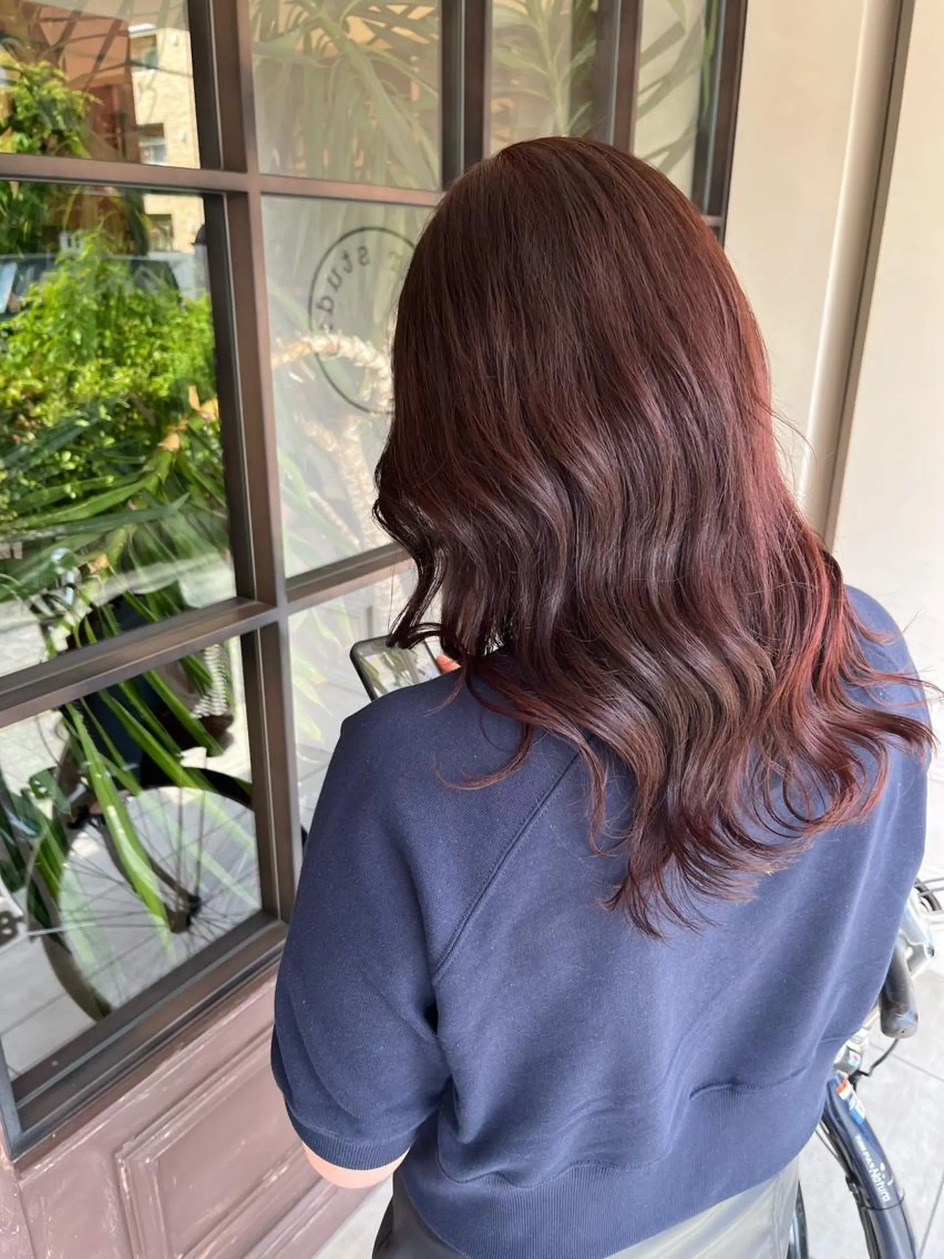 セミロング カラー ピンクカラー 川越 輝梨奈のヘアスタイル