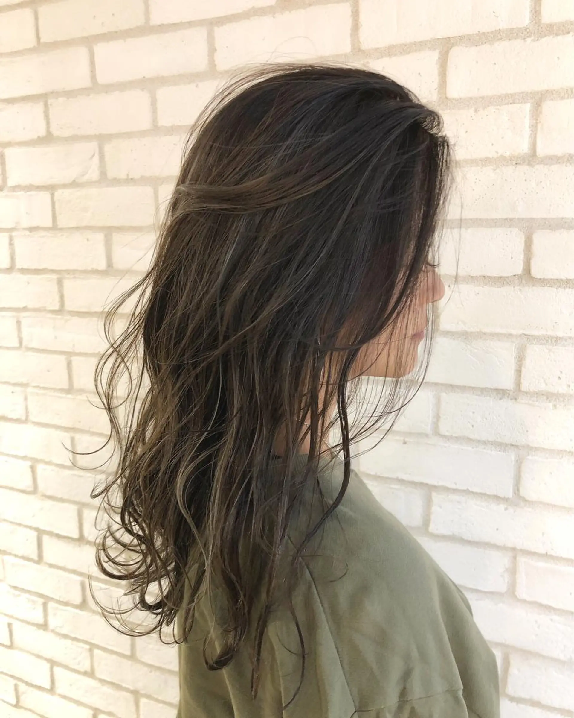 カラー ハイライトカラー she2.shinjuku所属・takumi Hのヘアスタイル