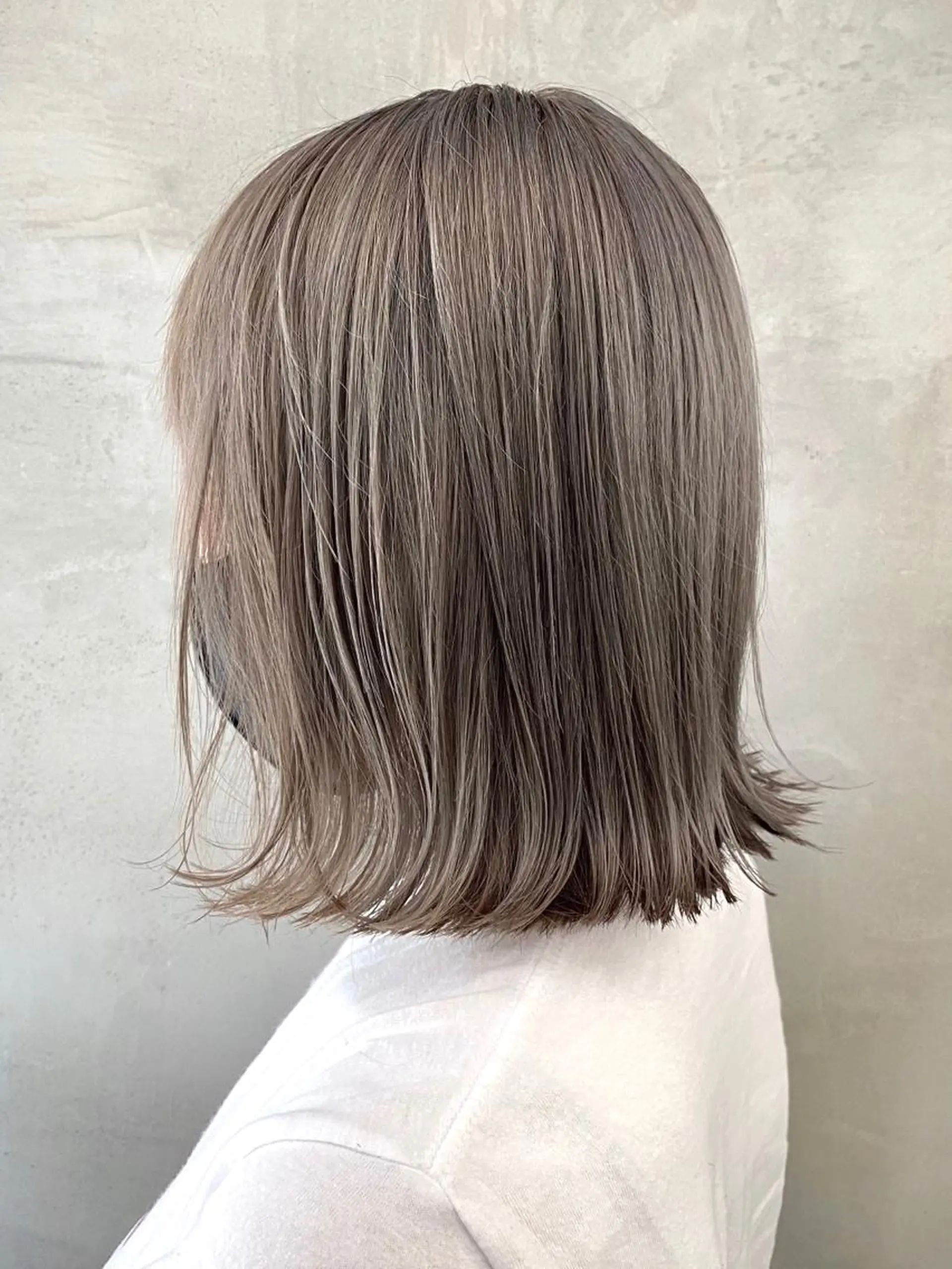 ミディアム カラー ブリーチ グレージュ ヘアカラー トリートメント 🫧透明感カラー🫧 OIKAWAのヘアスタイル