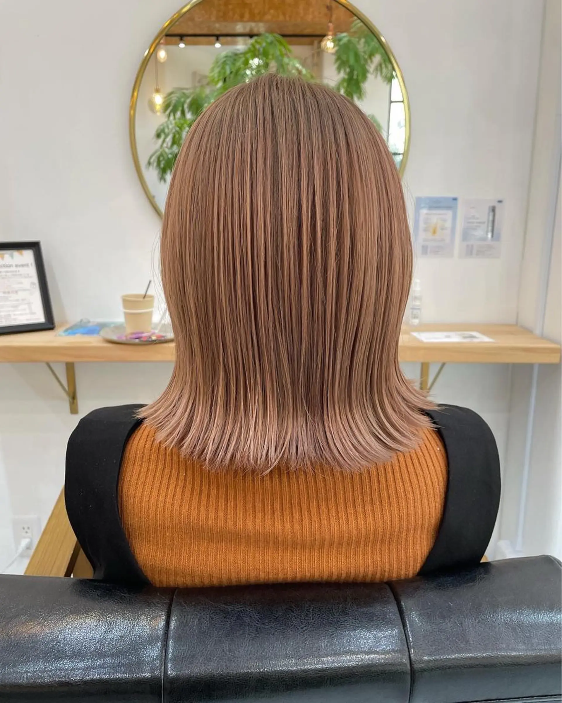 ミディアム カラー 高梨 菜々のヘアスタイル