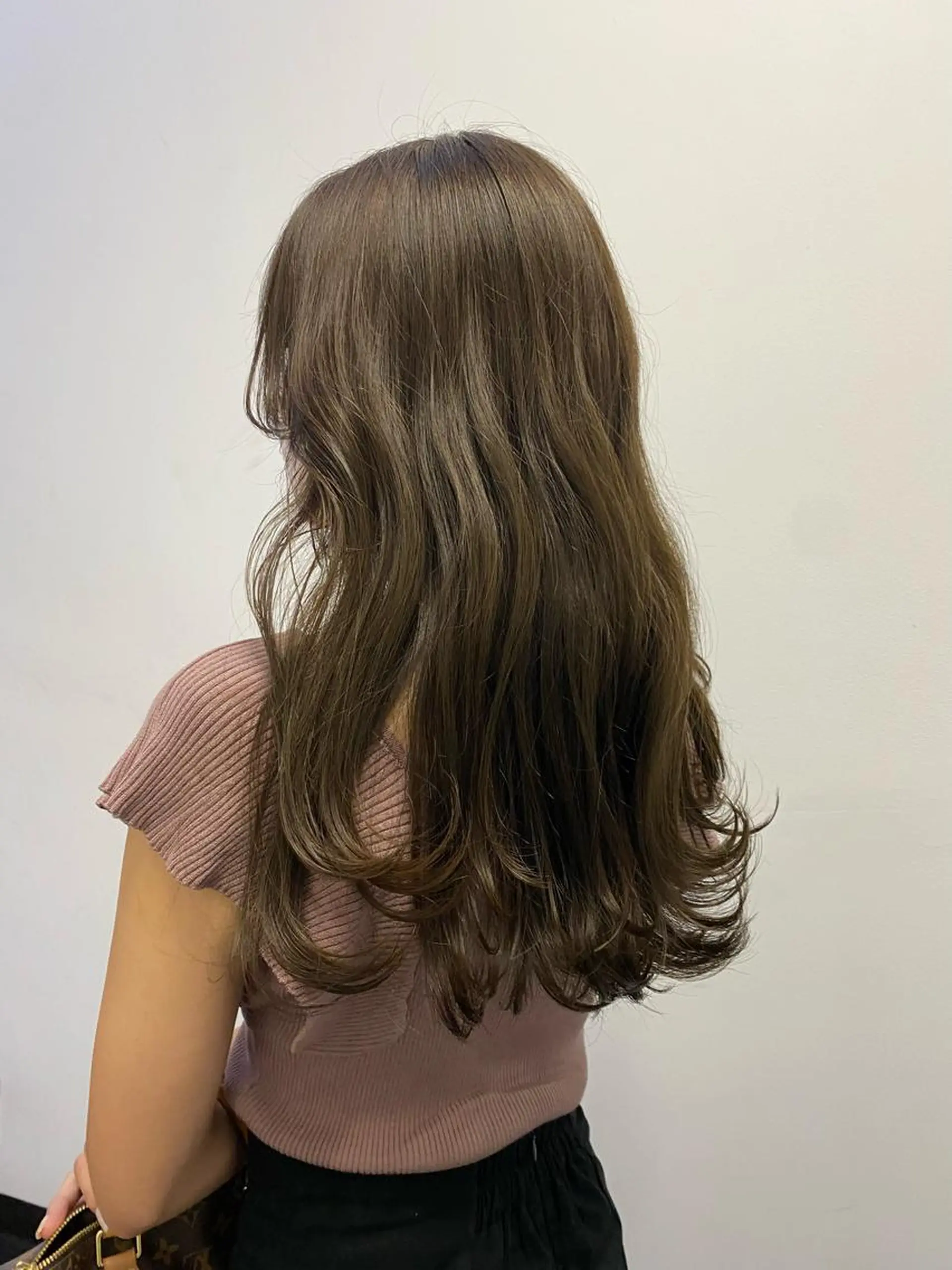 ロング カラー ヘアアレンジ ベージュカラー オリーブベージュ オリーブカラー カット ヘアカラー トリートメント レイヤー🌟艶カラー 🕊まやのヘアスタイル