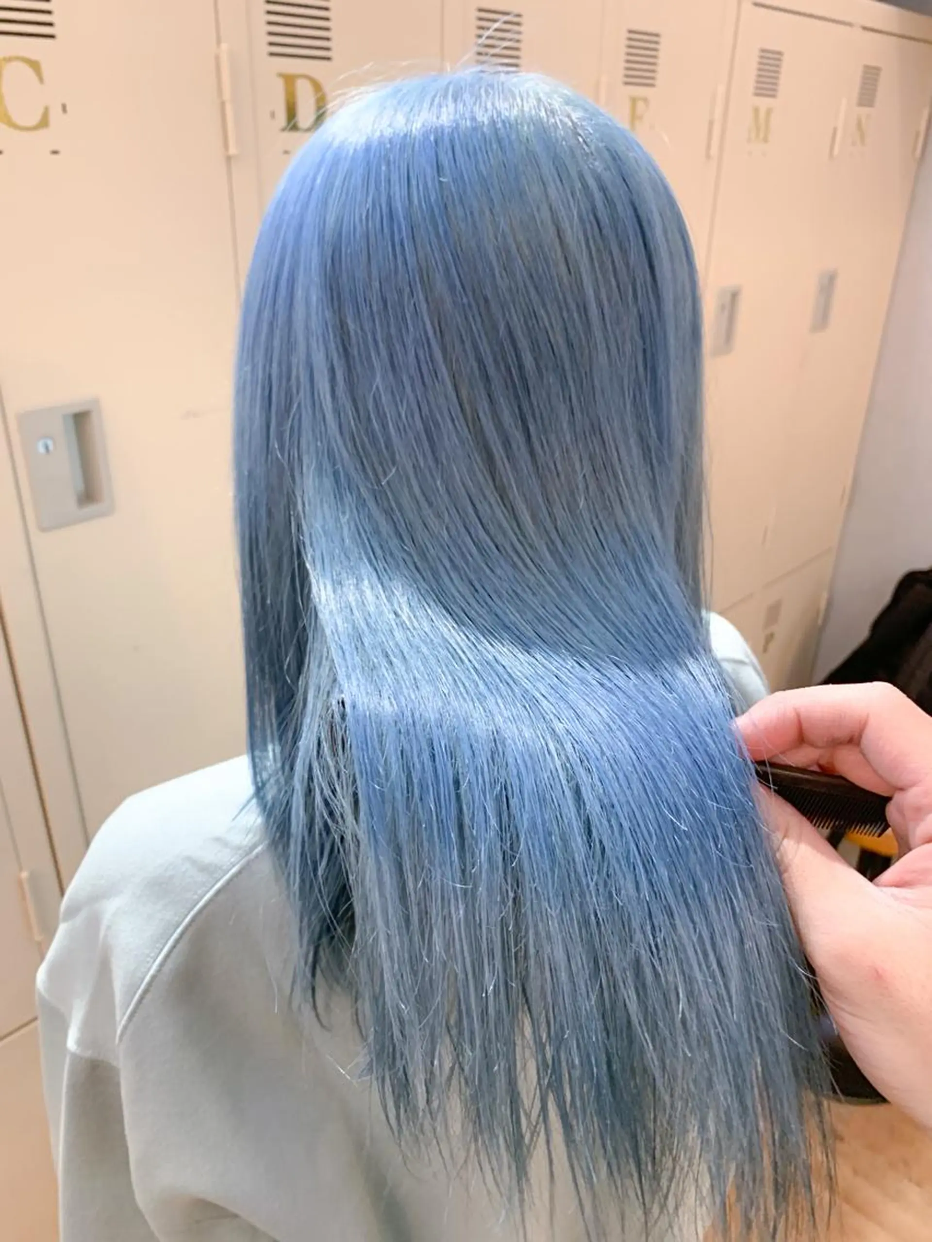 セミロング カラー ブルーカラー ヘアカラー 🌈 DAIKI 🌈のヘアスタイル