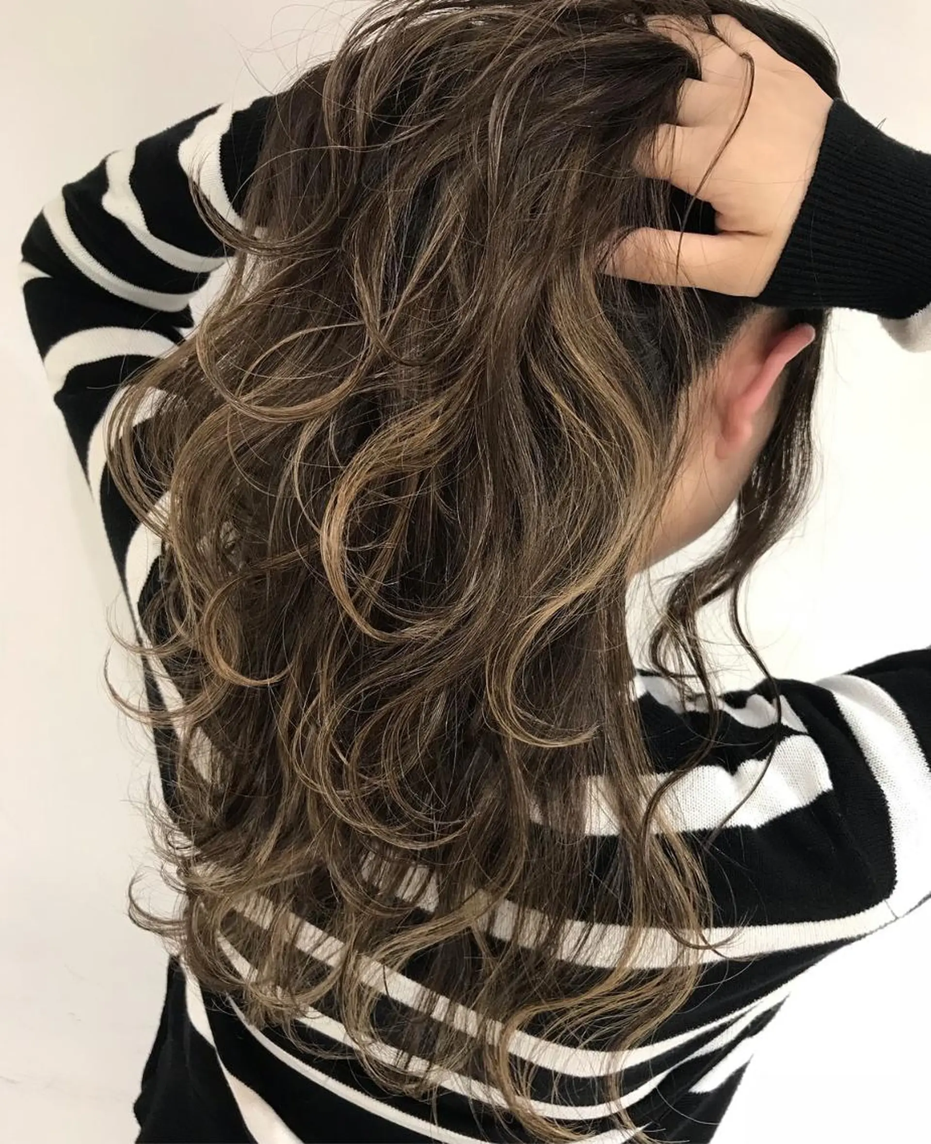 ロング カラー ヘアアレンジ カット ヘアカラー トリートメント 🌟髪質改善ケアカラ ー美髪縮毛矯正y🌟のヘアスタイル