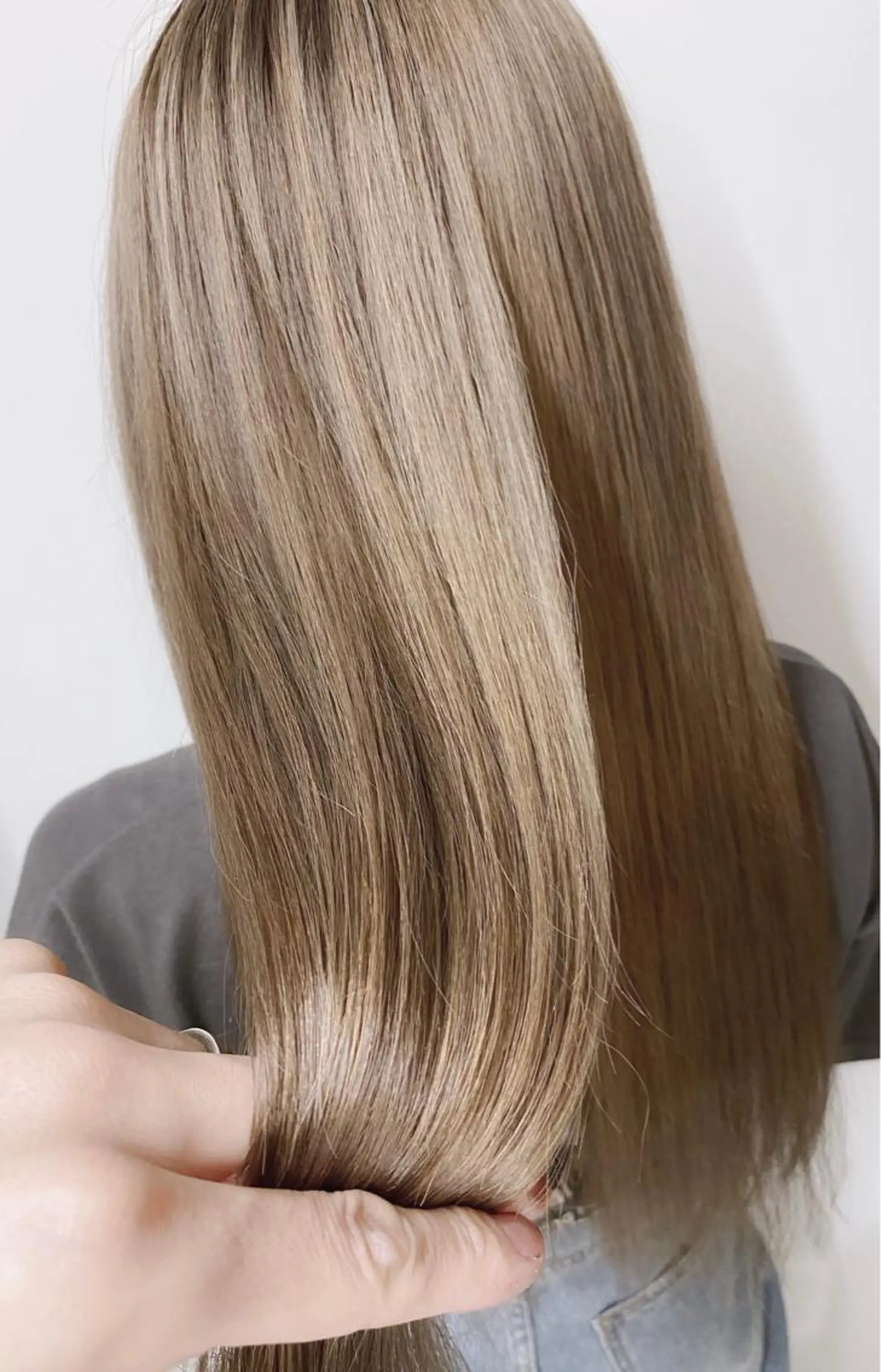 ロング カラー パーマ ヘアアレンジ バレイヤージュ ベージュカラー ブリーチ ケアブリーチ 透明感カラー 竹内ケンゴ🇰🇷 EIGHT藤沢のヘアスタイル