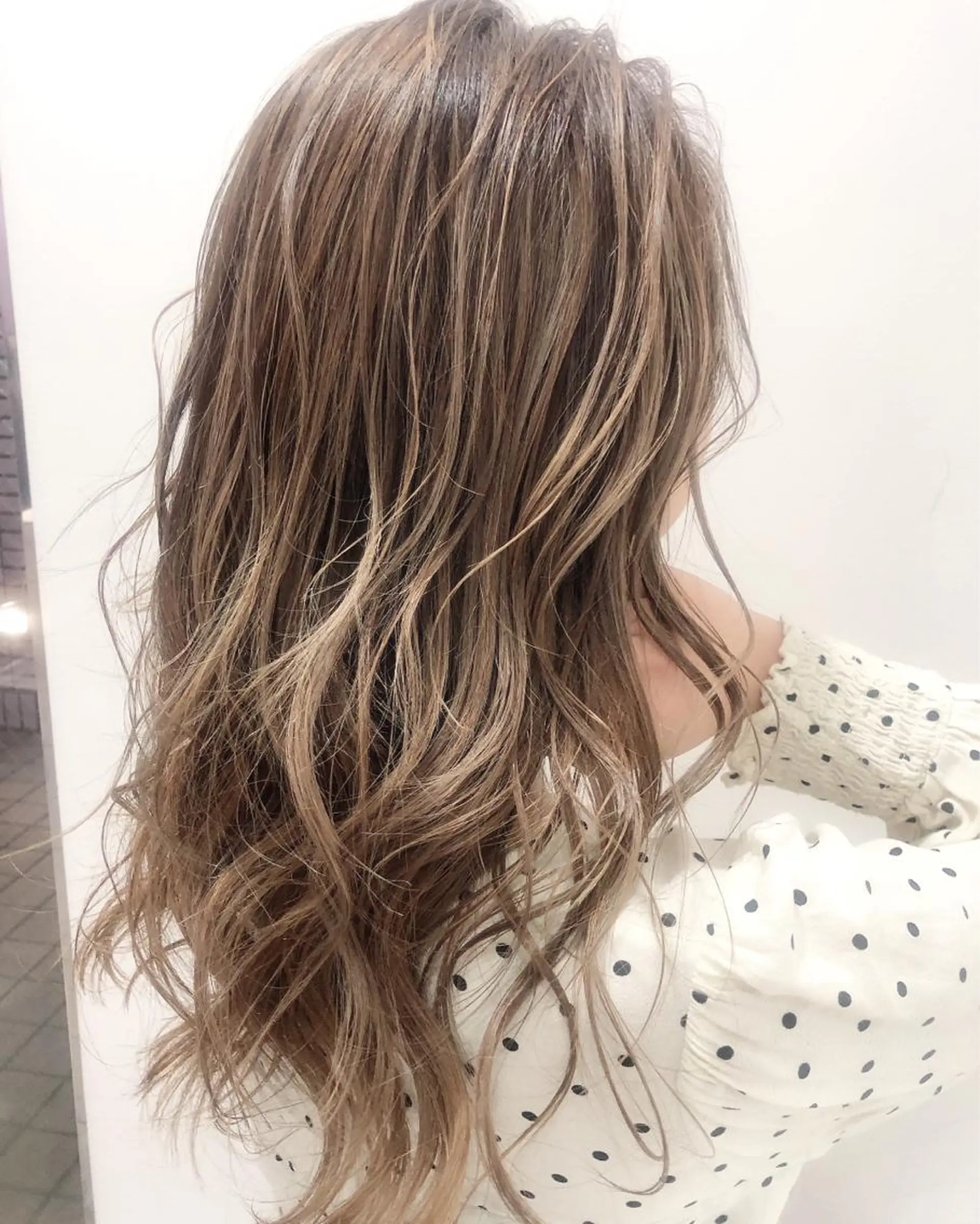 ロング カラー ヘアアレンジ グラデーションカラー ハイライトカラー ハイライト 透明感カラー× レイヤーカット✨高梨のヘアスタイル