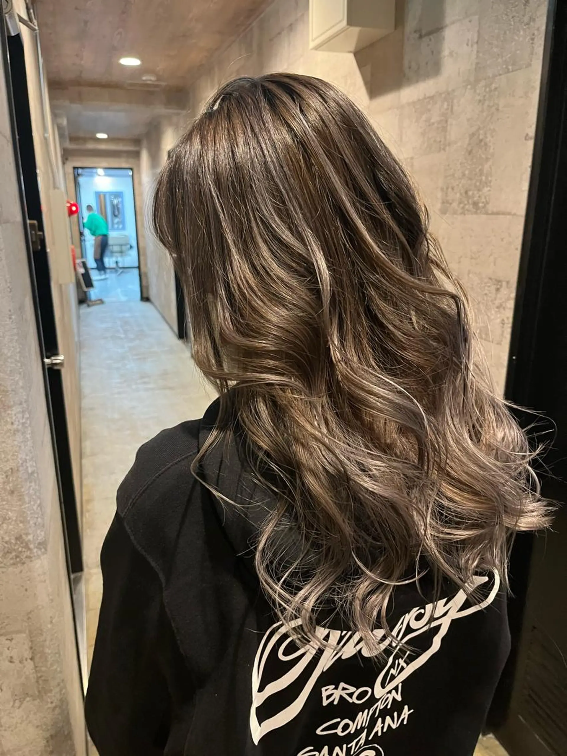 セミロング ヘアカラー トリートメント ✨艶感/透け感✨Sherry所属・艶髪/ハイトーン Sherryのヘアスタイル