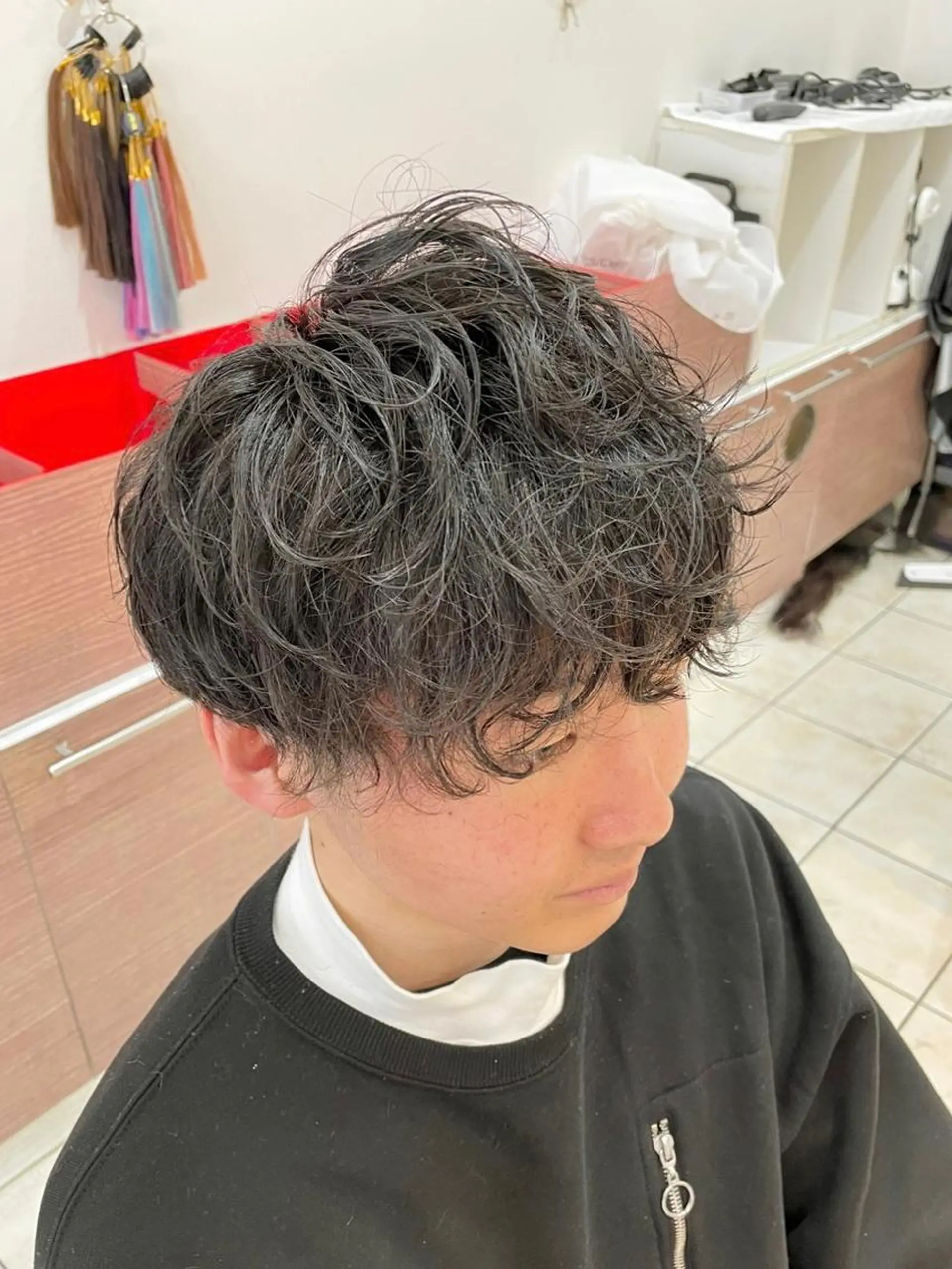 ショート パーマ メンズ シャドウパーマ/縦落 ちパーマ 大久保のヘアスタイル