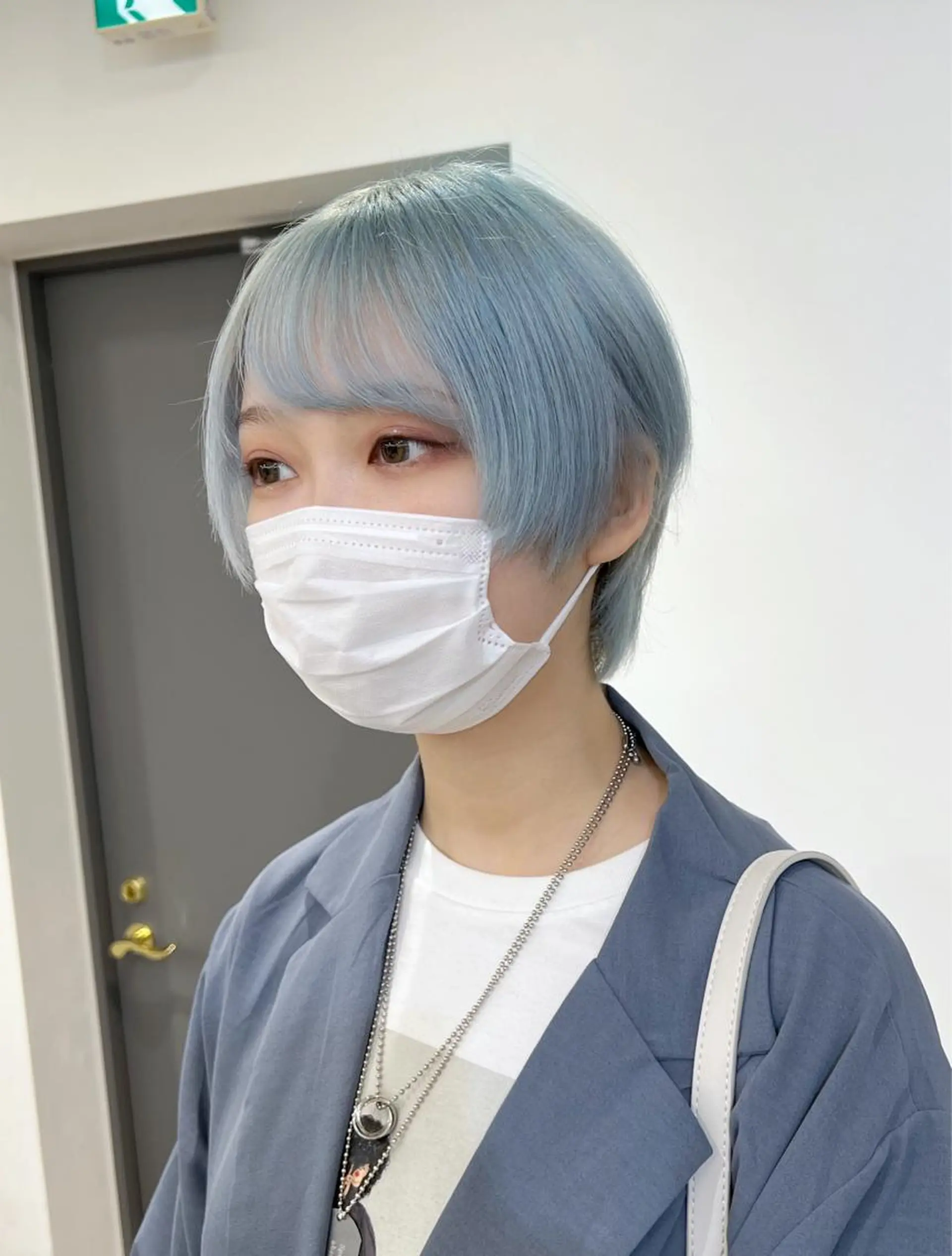 ショート 塩川 和弥のヘアスタイル
