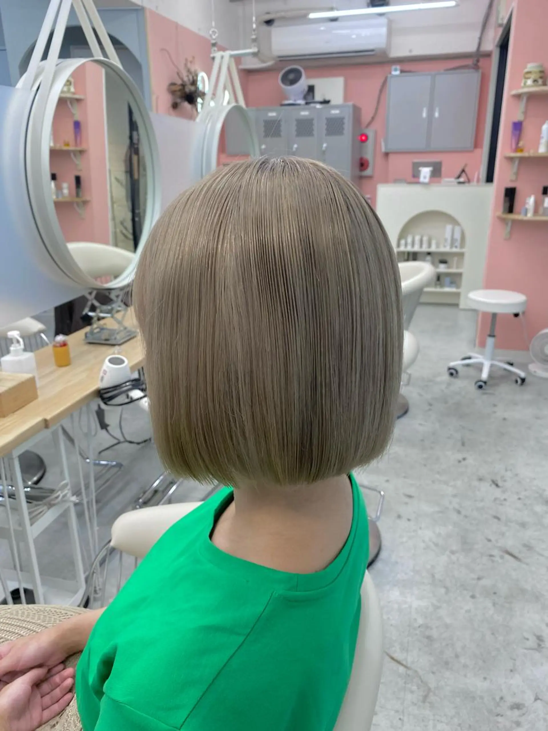 セミロング カラー メンズ soi所属・ケアブリーチ/ツヤ髪 /ハイトーン/西村のヘアスタイル