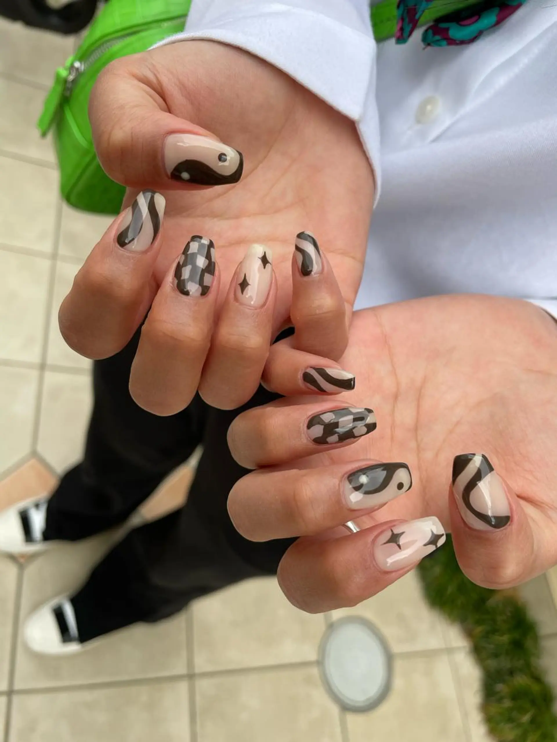 ロング カラー ヘアアレンジ キッズ ネイル マツエク・マツパ アイブロウ 福田 加奈のネイルデザイン