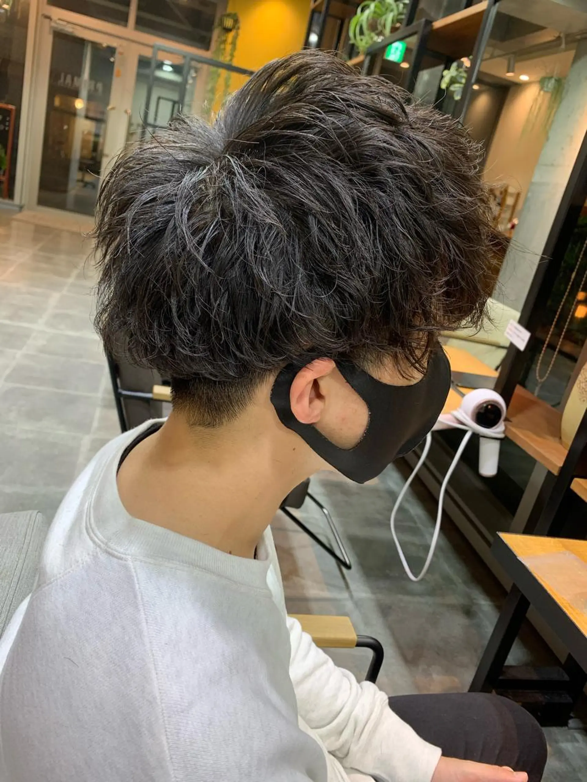 ショート パーマ メンズ 天野 開のヘアスタイル