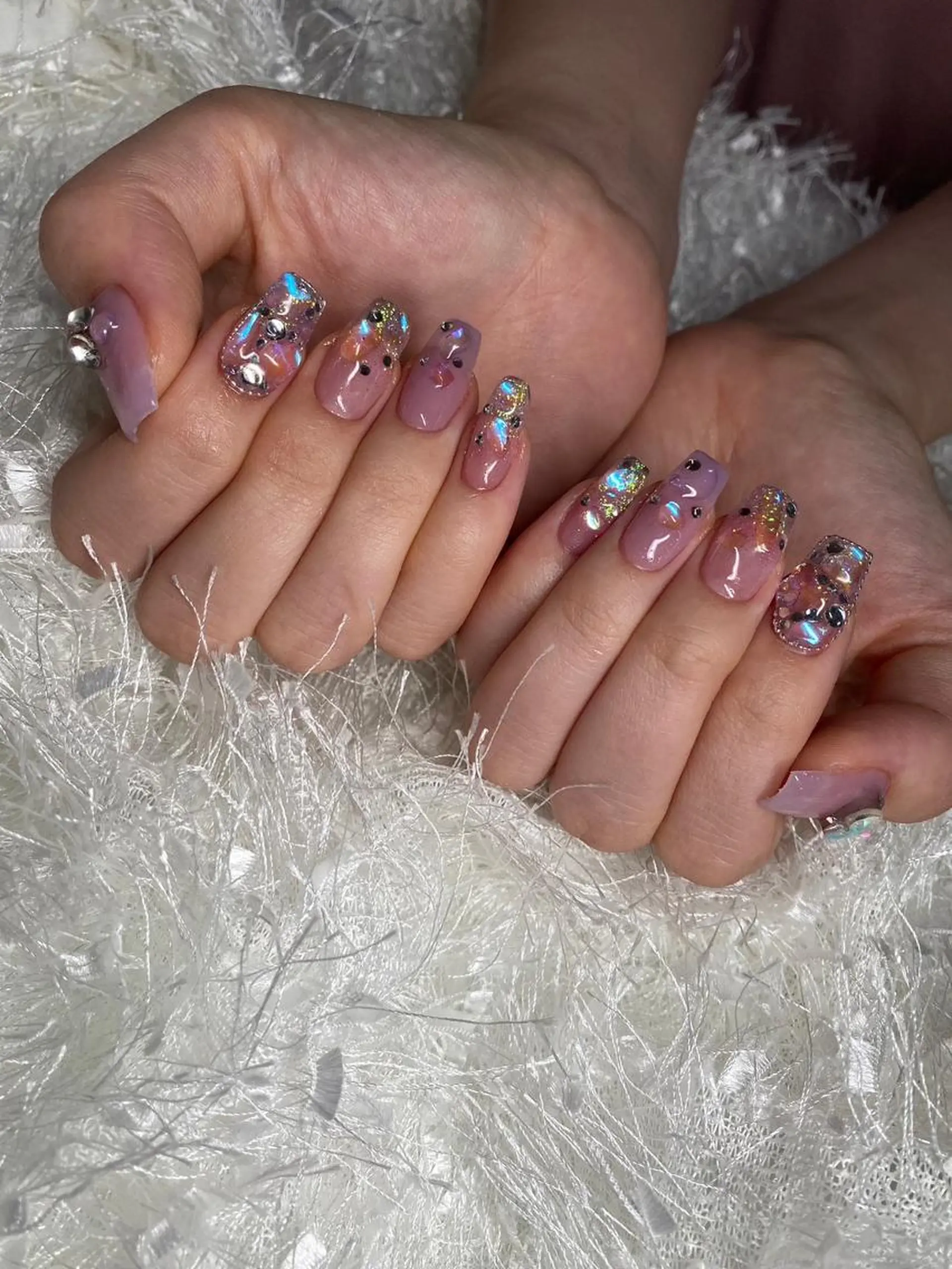 マツエク・マツパ ネイル アイブロウ 眉カラー 韓国風マツエク パリジェンヌラッシュリフト まつげパーマ ワンホンマツエク ハンドネイル Nail&eye Belire 新宿のネイルデザイン