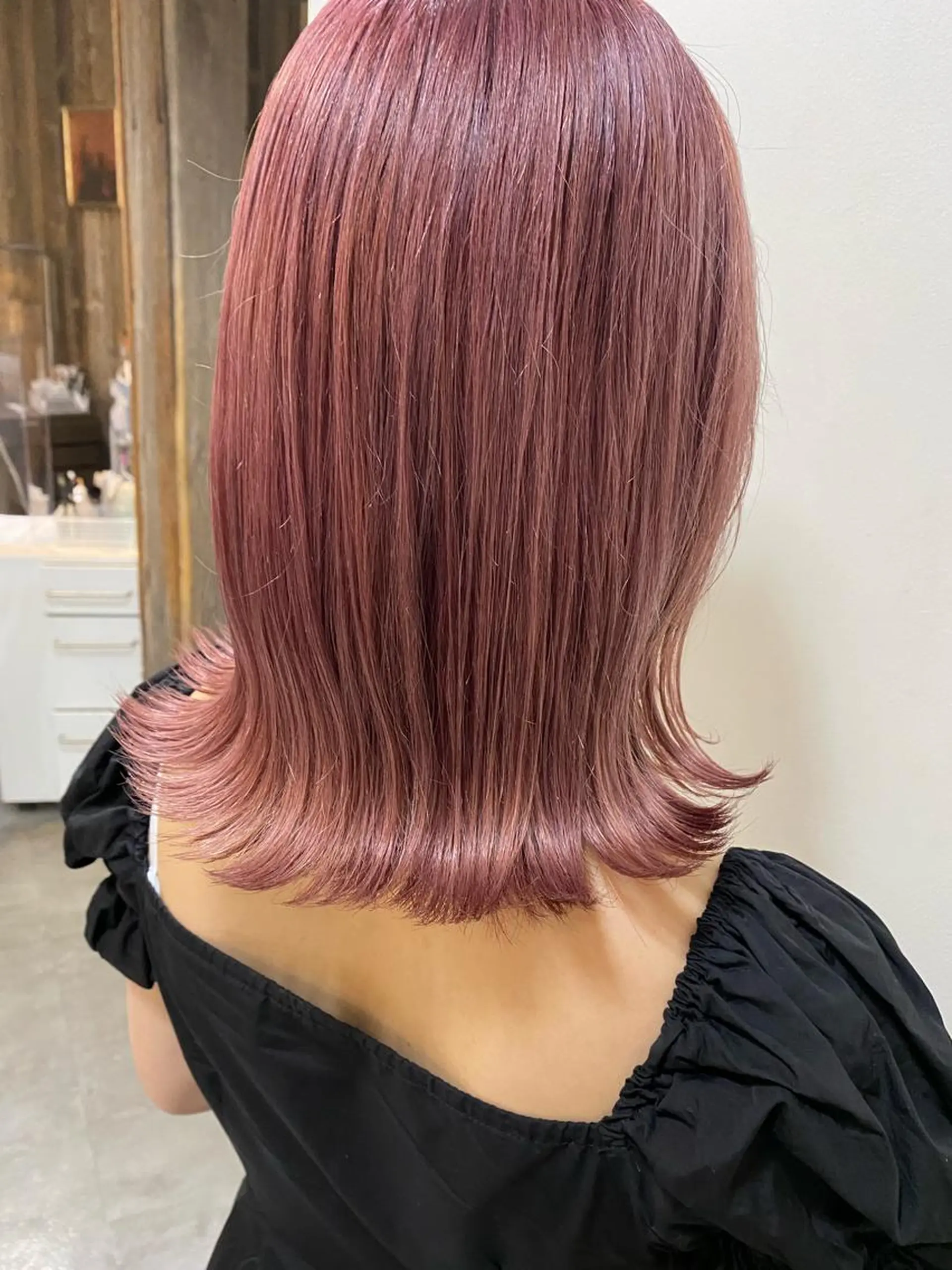 ミディアム ヘアカラー 透け感ベージュ ／ミハルのヘアスタイル