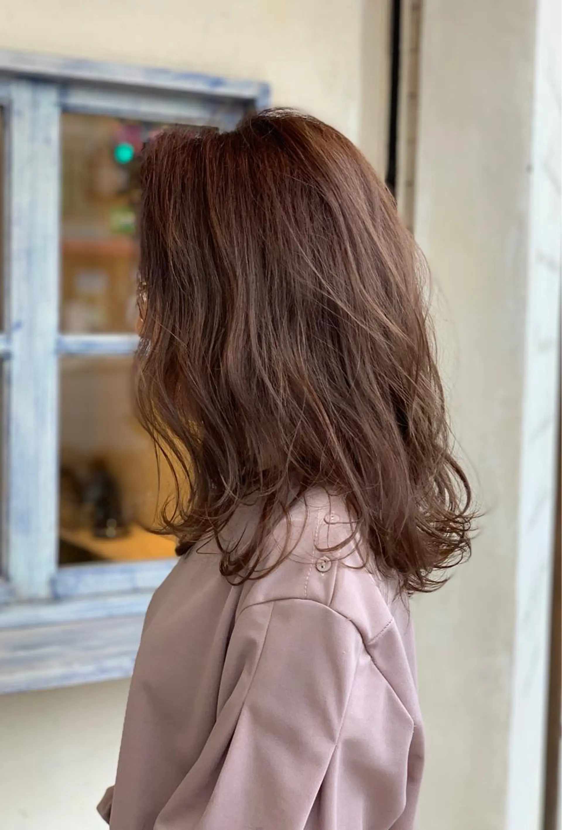 セミロング カラー アッシュ ベージュカラー レイヤーカット 森 早希絵のヘアスタイル