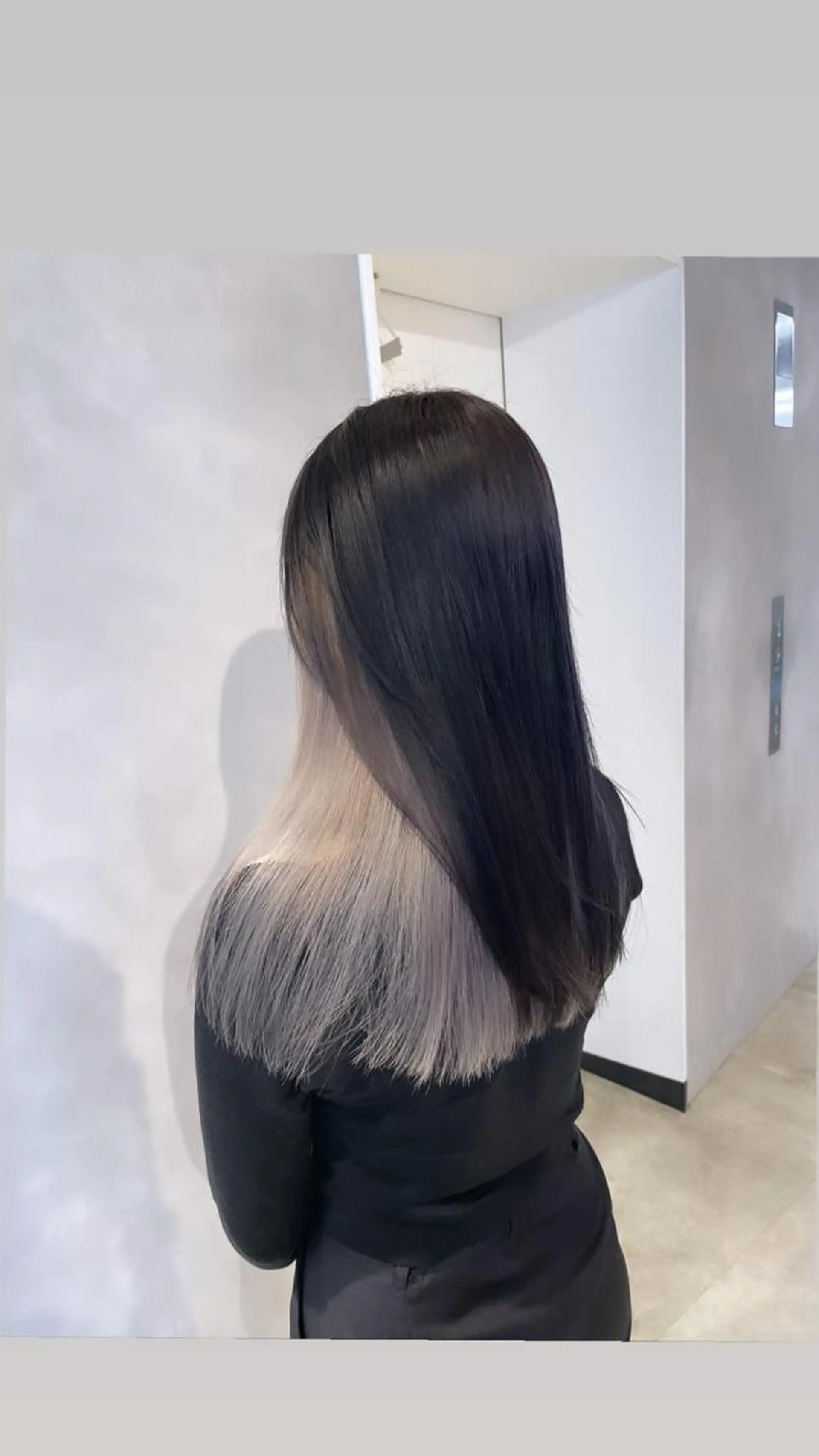ロング カラー ブリーチ グレージュ シルバー シルバーグレージュ ヘアカラー トリートメント 🔷ダブルカラーハイ トーン🔷櫻井走のヘアスタイル