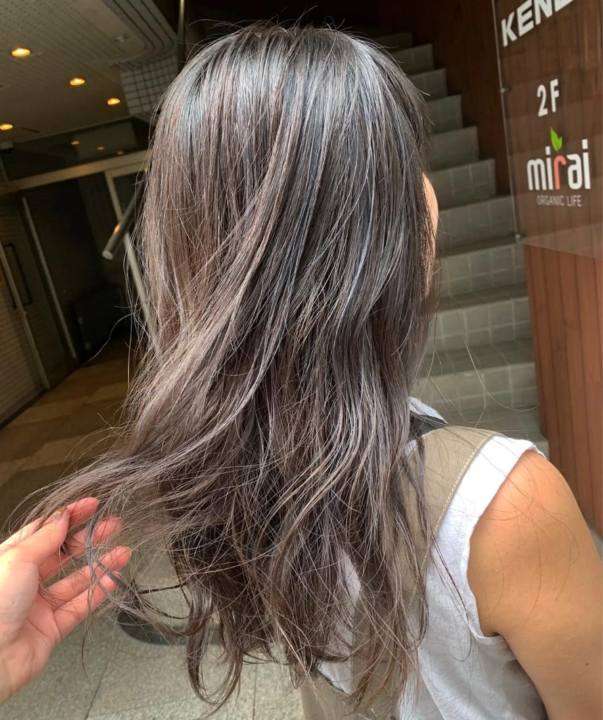 ロング カラー ヘアカラー 韓国ヘア🇰🇷/ レイヤーカット✂︎のヘアスタイル