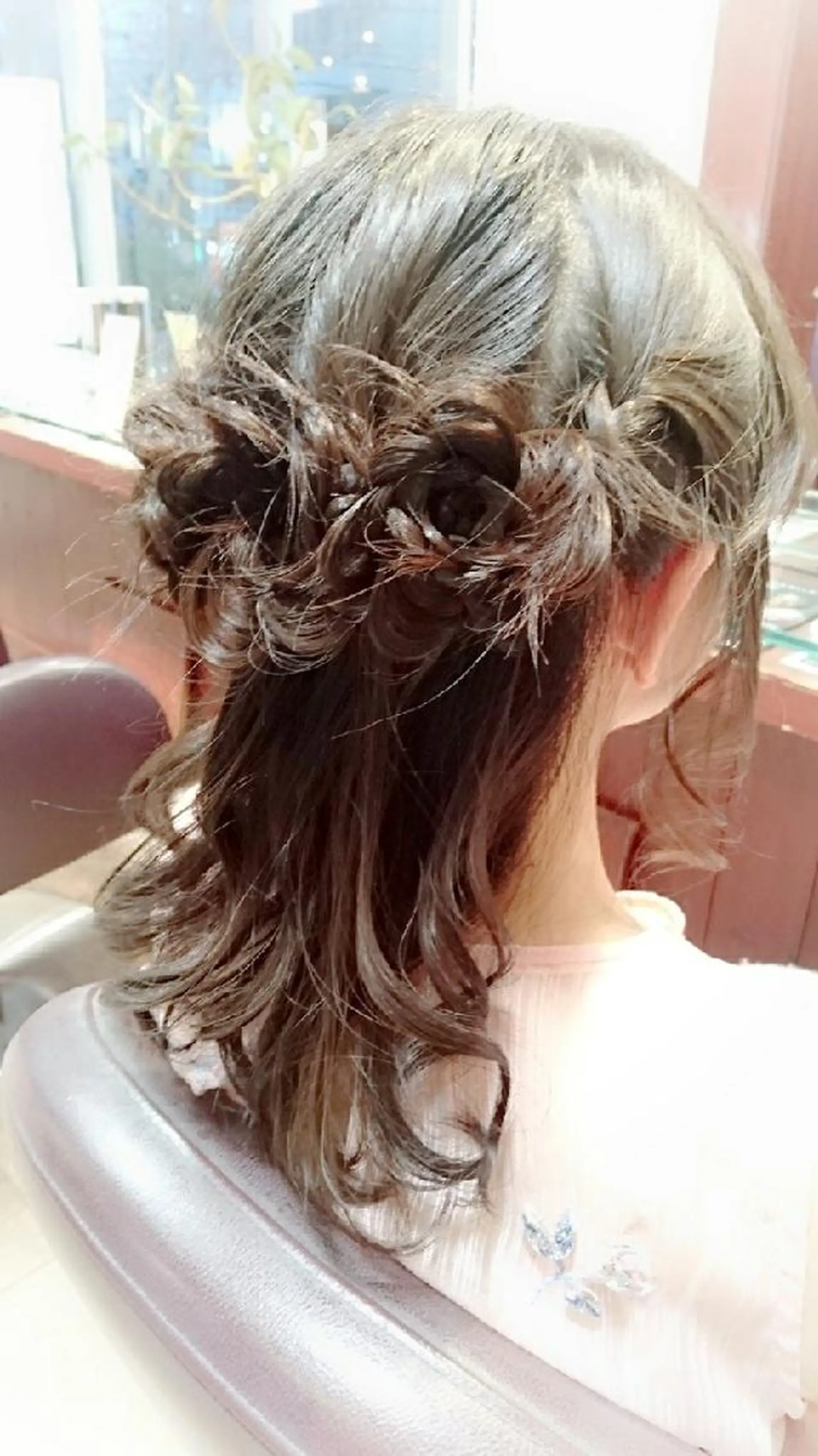 ヘアアレンジ ミディアム nailist🍒 ヤマザキのネイルデザイン
