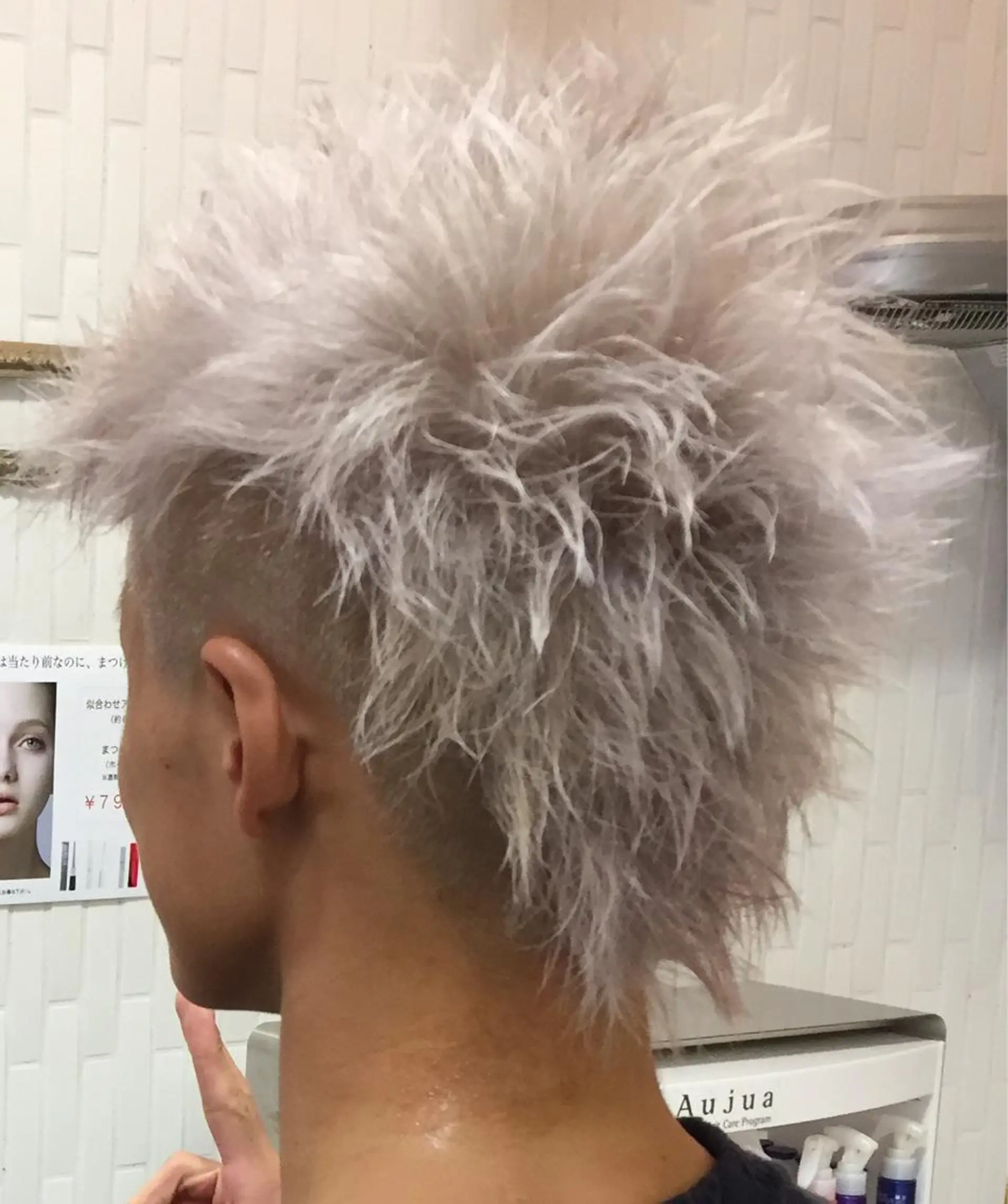 ショート カラー メンズ メンズブリーチ ブリーチ 舘野 太嘉宏のヘアスタイル