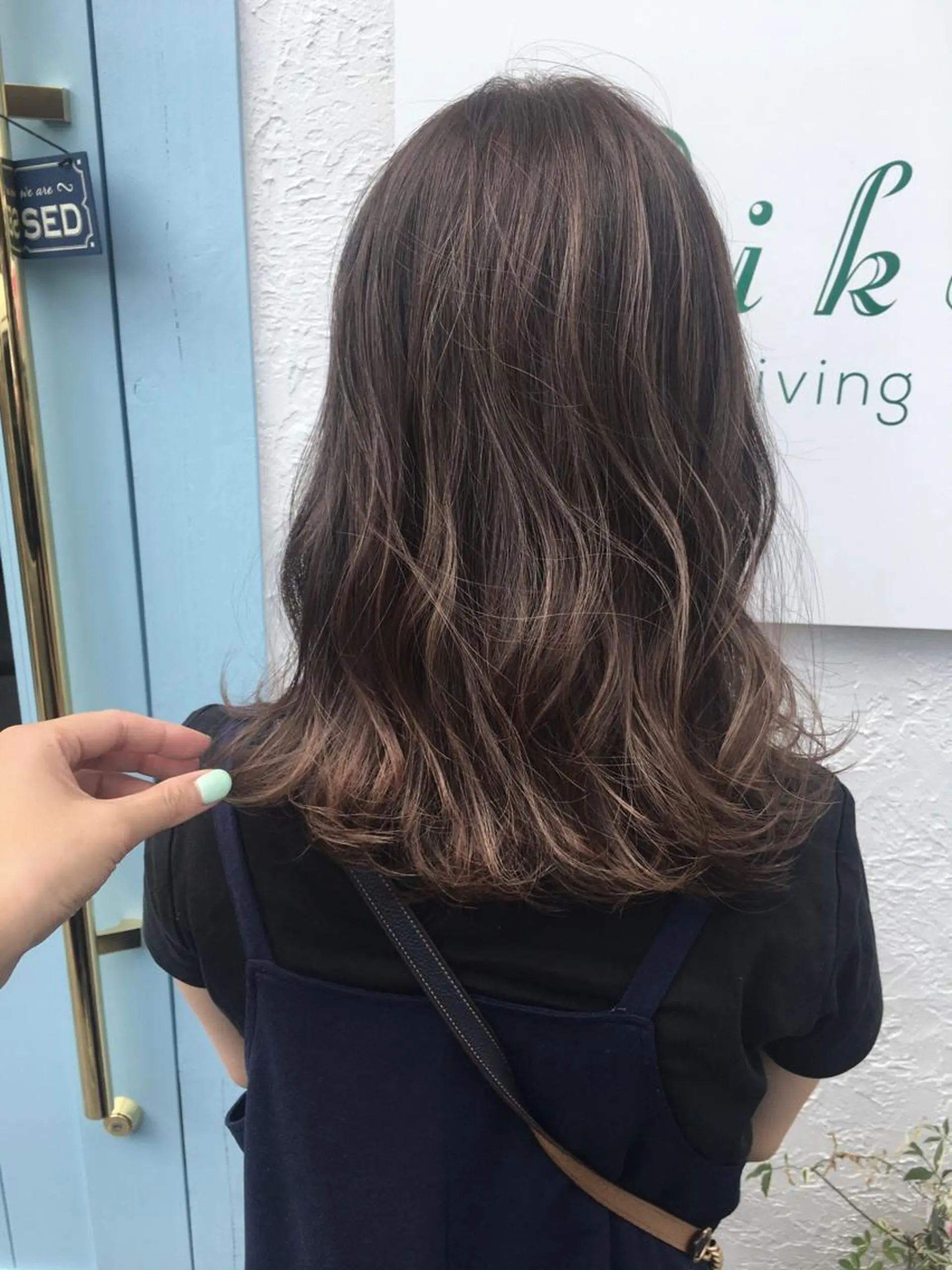 ミディアム mare所属・＊＊＊ natsumiのヘアスタイル