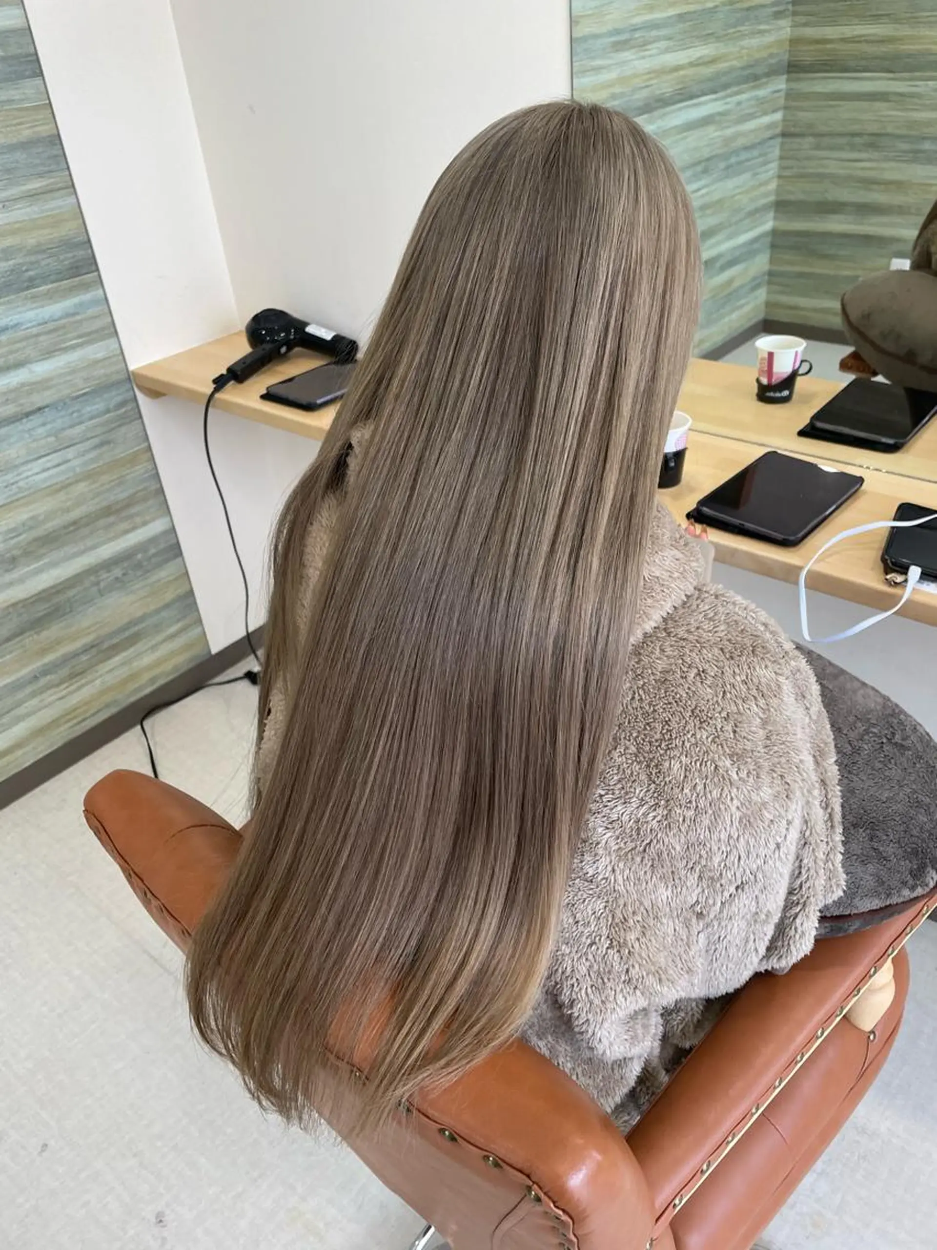 ロング カラー カット ヘアカラー 韓国ヘア/レイヤー/ 暖色カラー/ Aiのヘアスタイル