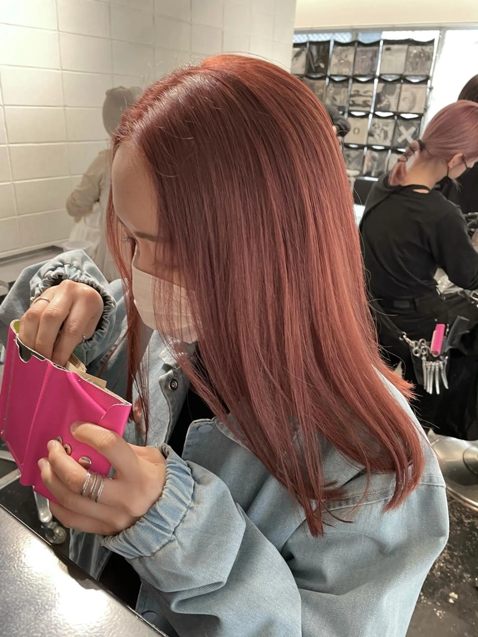 セミロング カラー ヘアアレンジ ベージュカラー ブリーチ オレンジ オレンジベージュ カット ヘアカラー トリートメント 艶ハイトーン/ヘア アレンジAYAKAのヘアスタイル