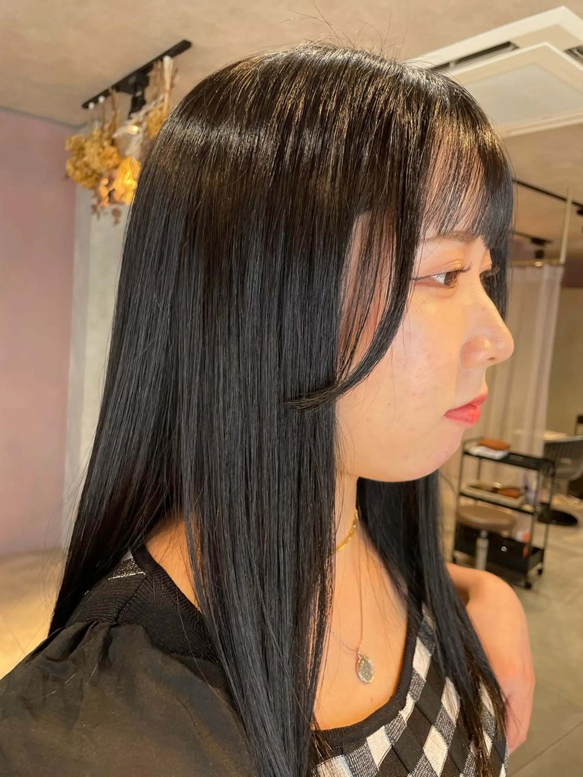 ロング 顔周りカット カット ヘアカラー 永宮 采佳のヘアスタイル