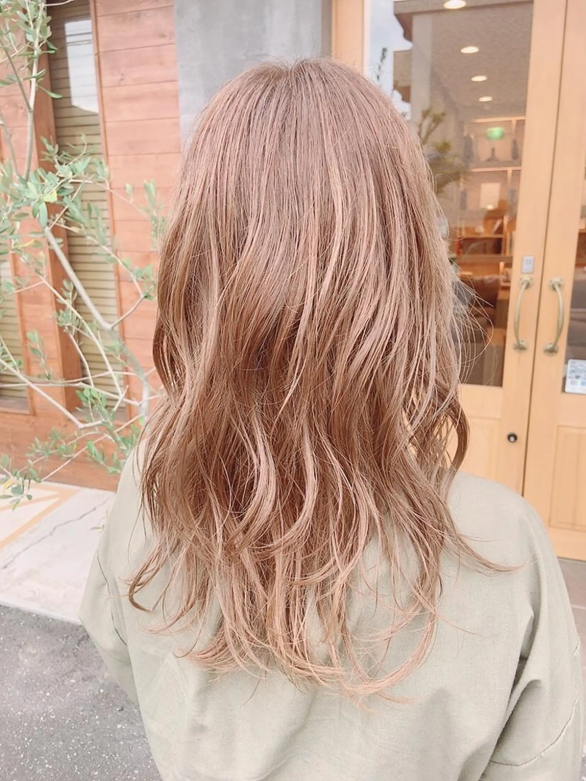 ロング カラー ベージュカラー 松井 竜輝のヘアスタイル