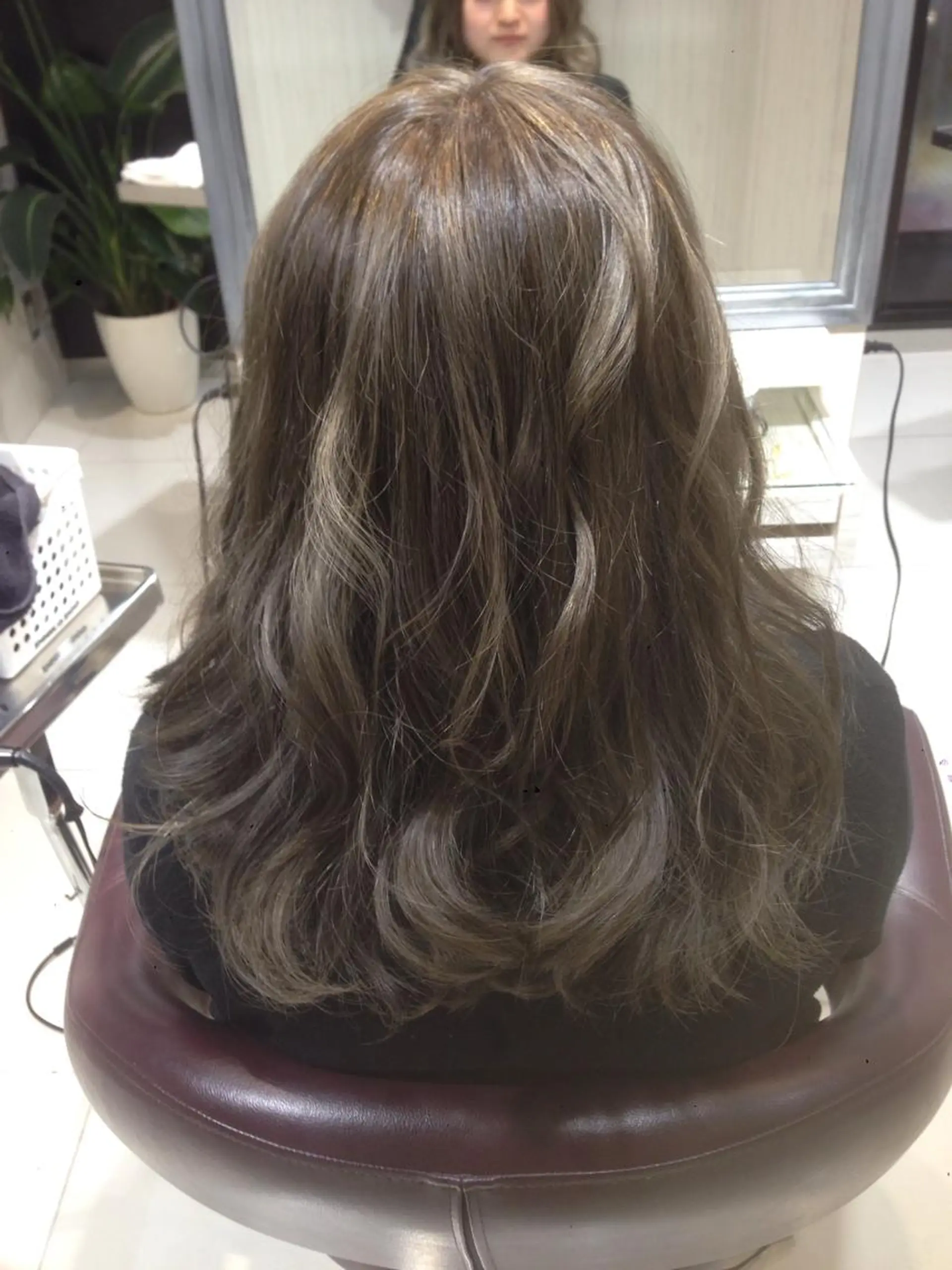 セミロング ロング カラー グレージュ ✨艶髪✨透明感✨ 山内大樹のヘアスタイル