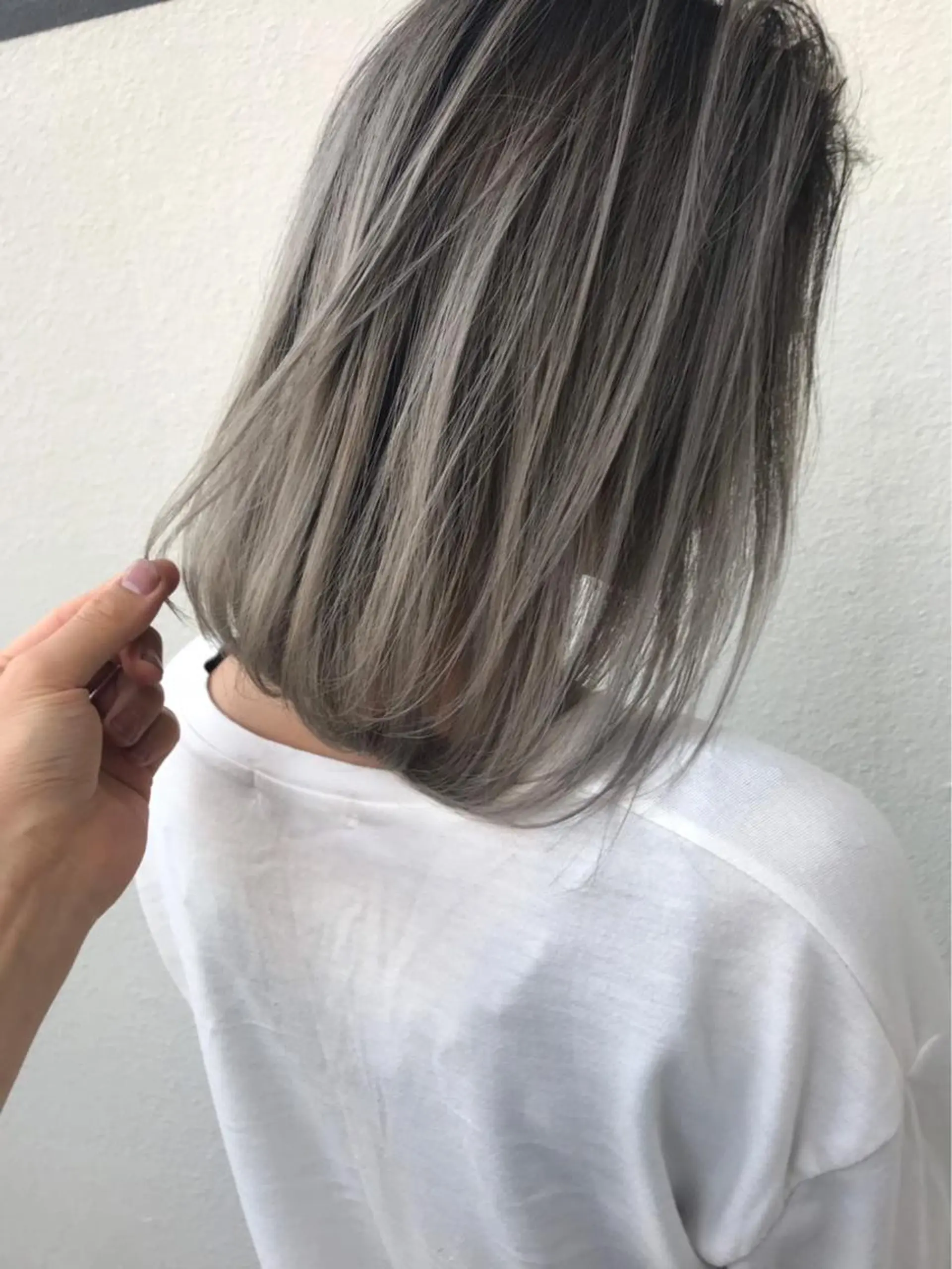 セミロング カラー Lolonois梅田 スタッフのヘアスタイル