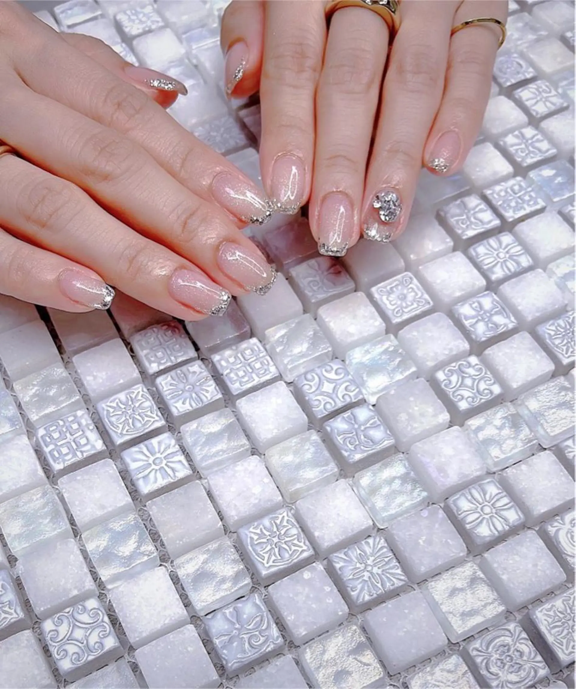 ミディアム ハンドネイル めぐみのネイルサロン 惠のネイルデザイン