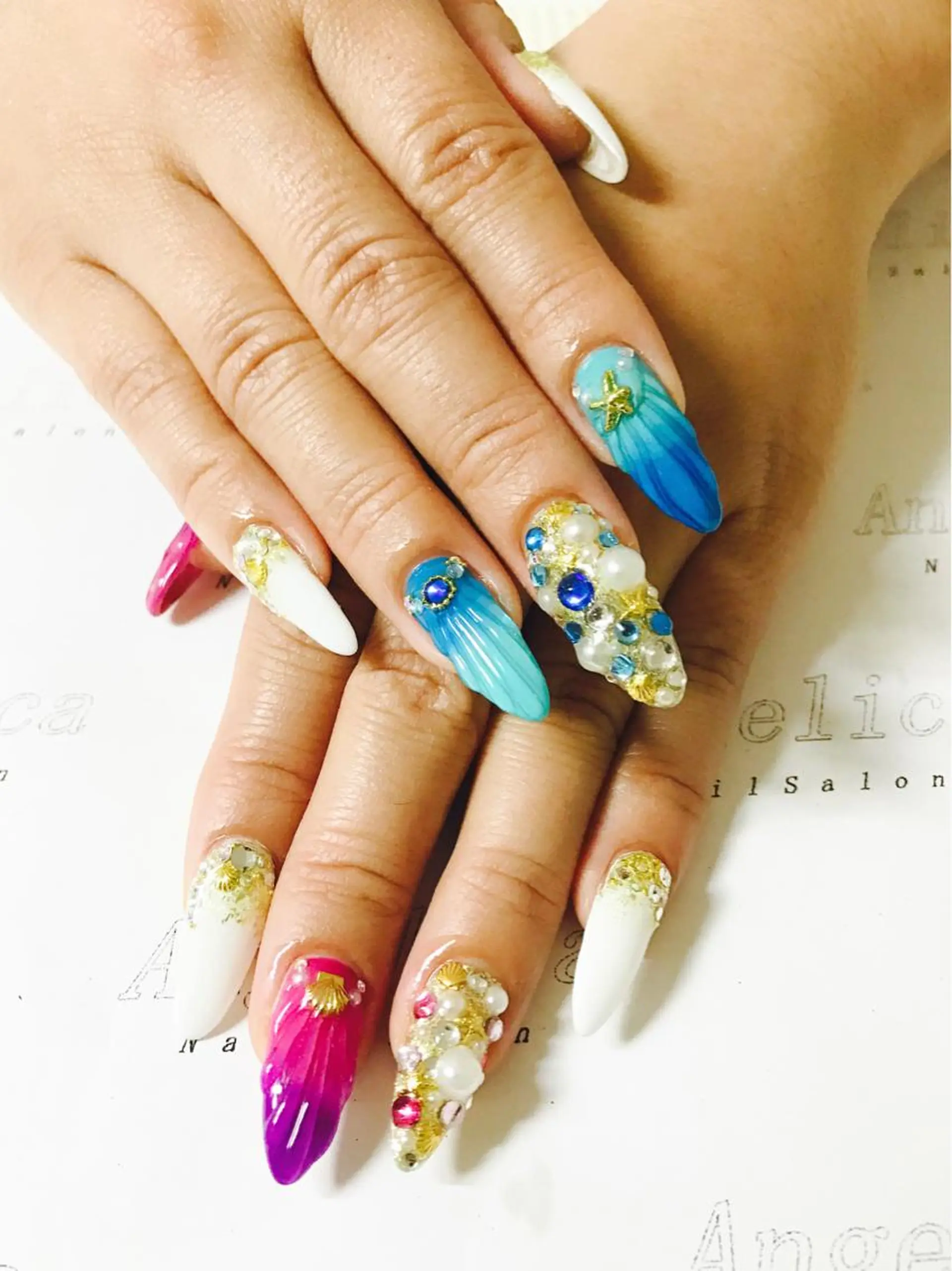 ネイル Angelica ネイリストのネイルデザイン