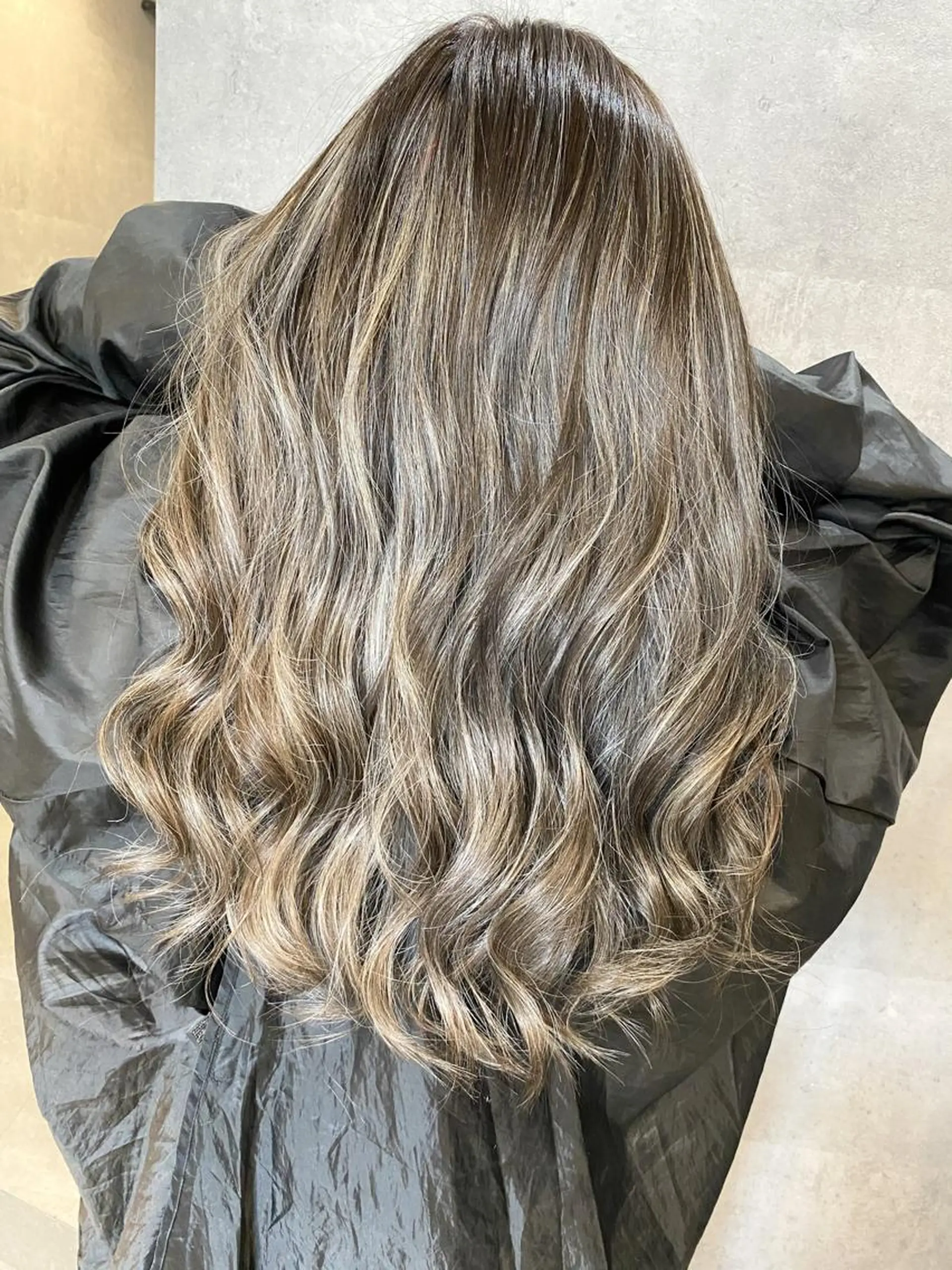 セミロング カラー ヘアアレンジ ネイル マツエク・マツパ ヘアカラー トリートメント 井上 一平のヘアスタイル