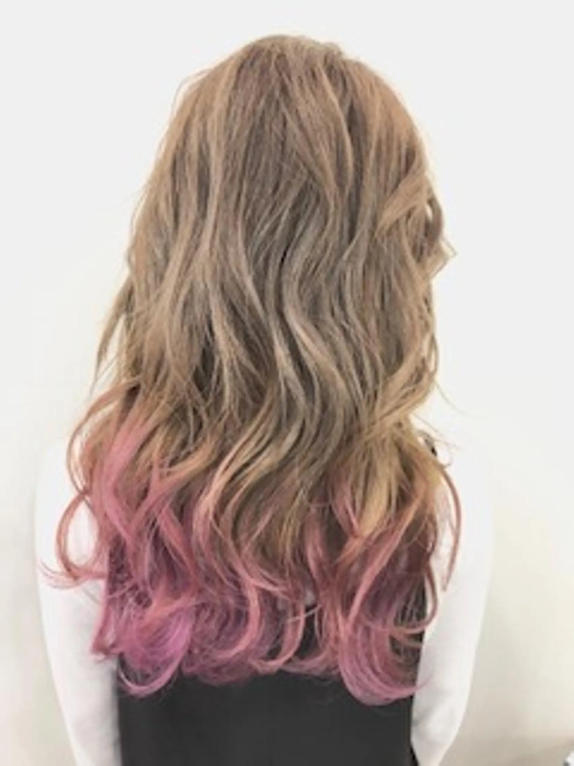 ロング カラー デザインカラー グラデーションカラー Asian Hair &Eyebrowのヘアスタイル