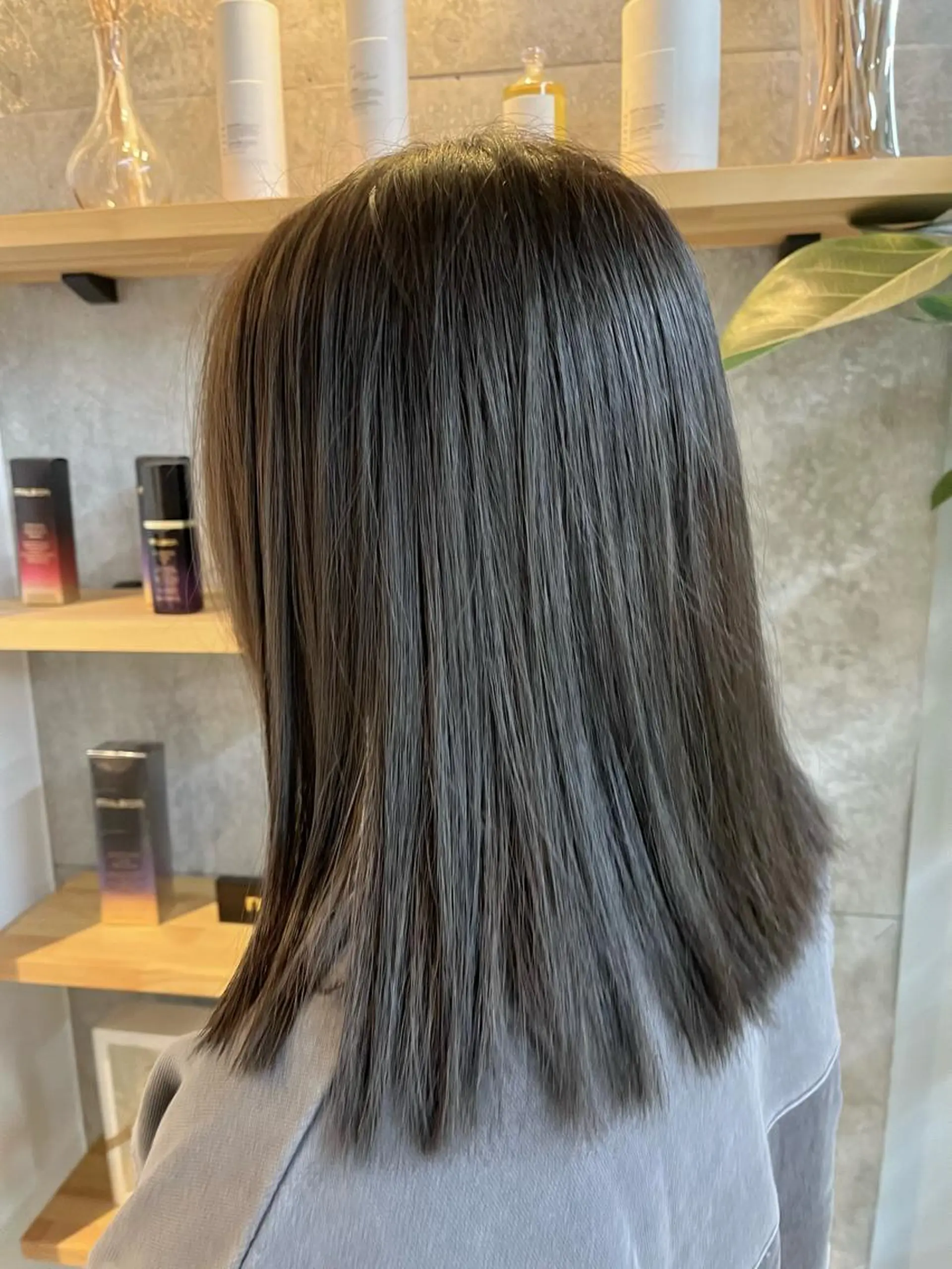 ミディアム カラー ブリーチ ケアブリーチ ダブルカラー イヤリングカラー ハイライトカラー ヘアカラー トリートメント ハイトーンカラ ー/小川のヘアスタイル