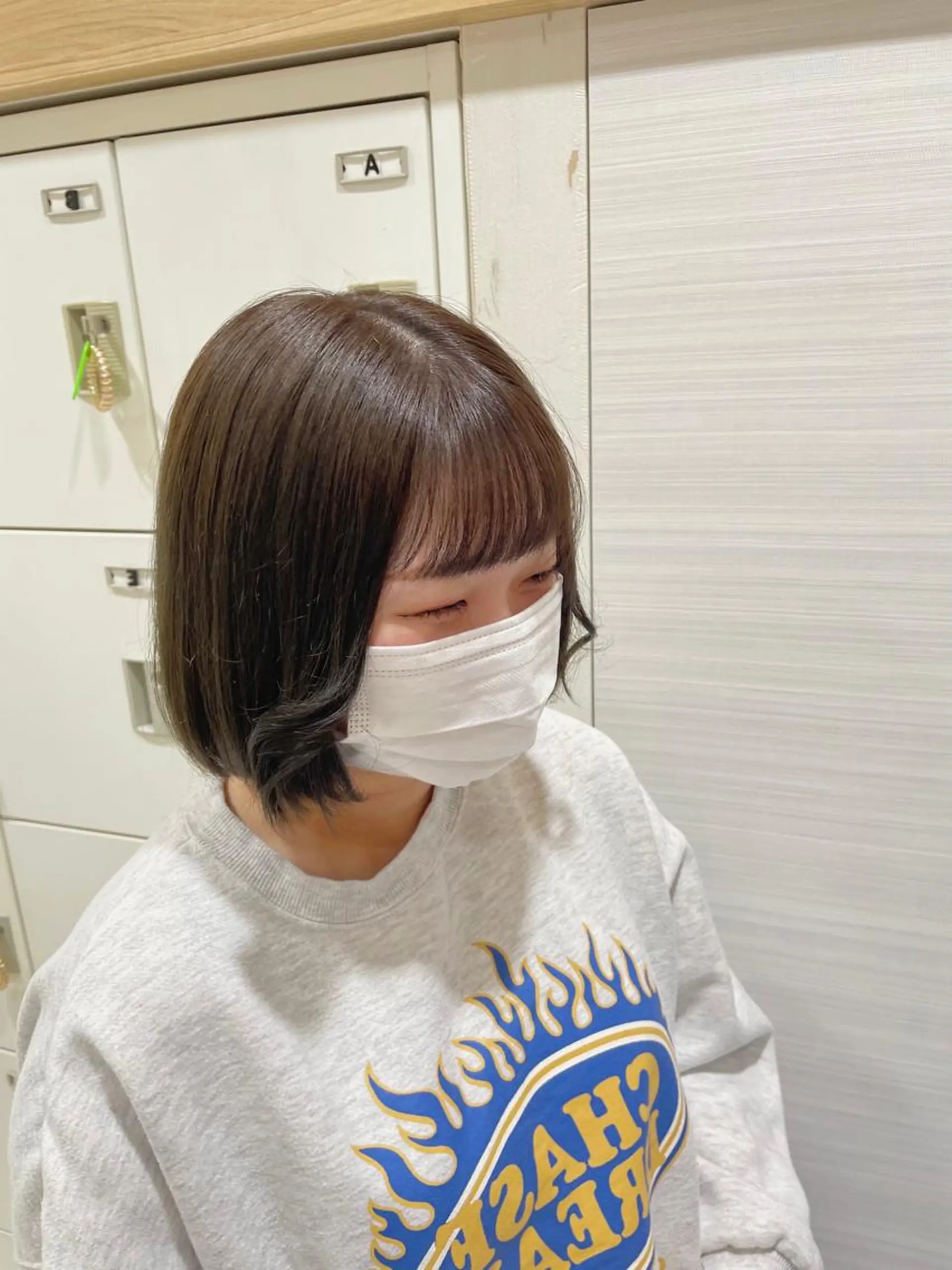 ショート カラー 切りっぱなしボブ グレージュ ボブ カット 中嶋 紘夢のヘアスタイル