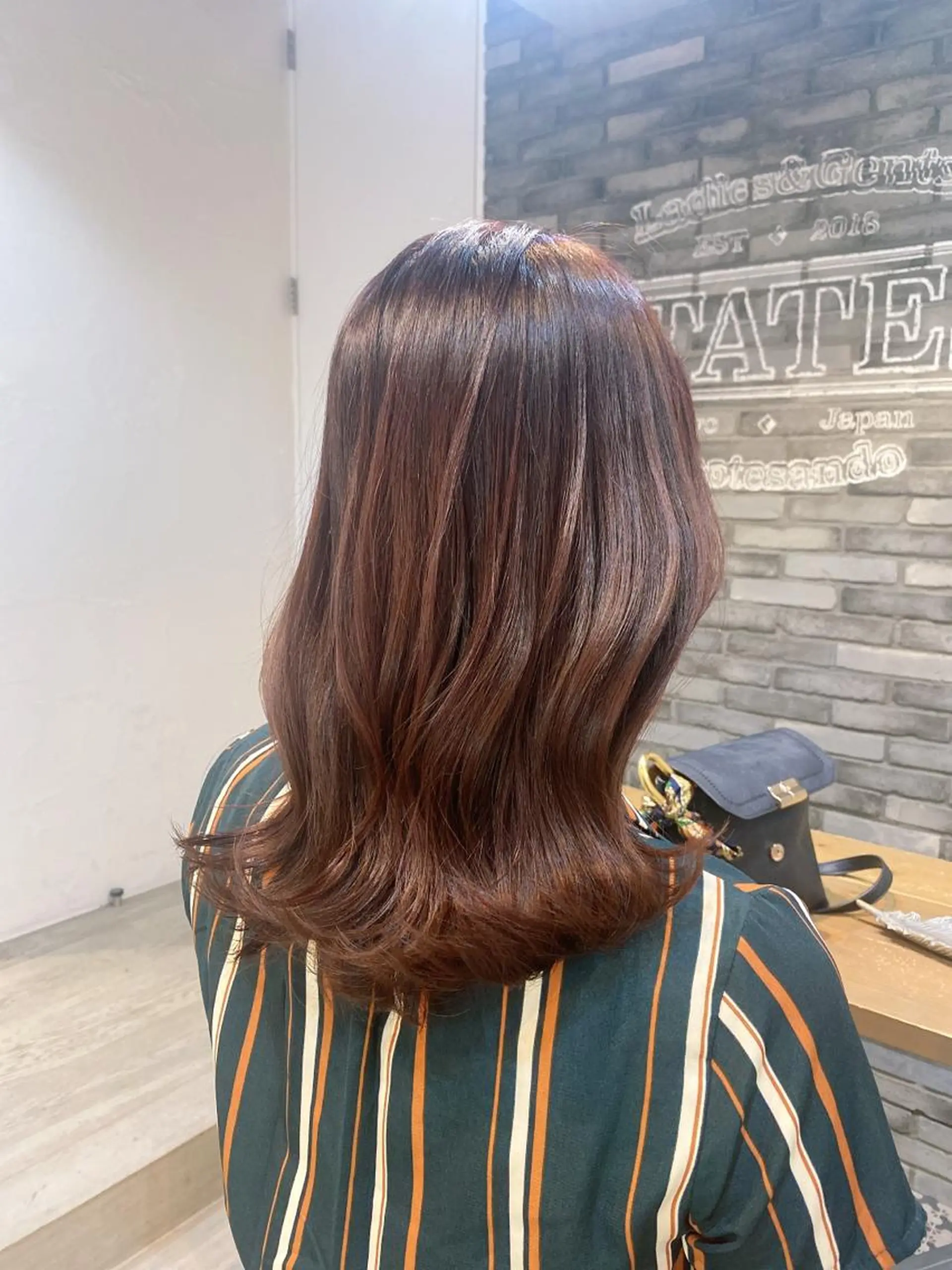 セミロング カラー ブリーチ ブラウンカラー 透明感カラー ブリーチなしカラー ピンクカラー カット ヘアカラー トリートメント 韓国ヘア☁️ mitsukiのヘアスタイル