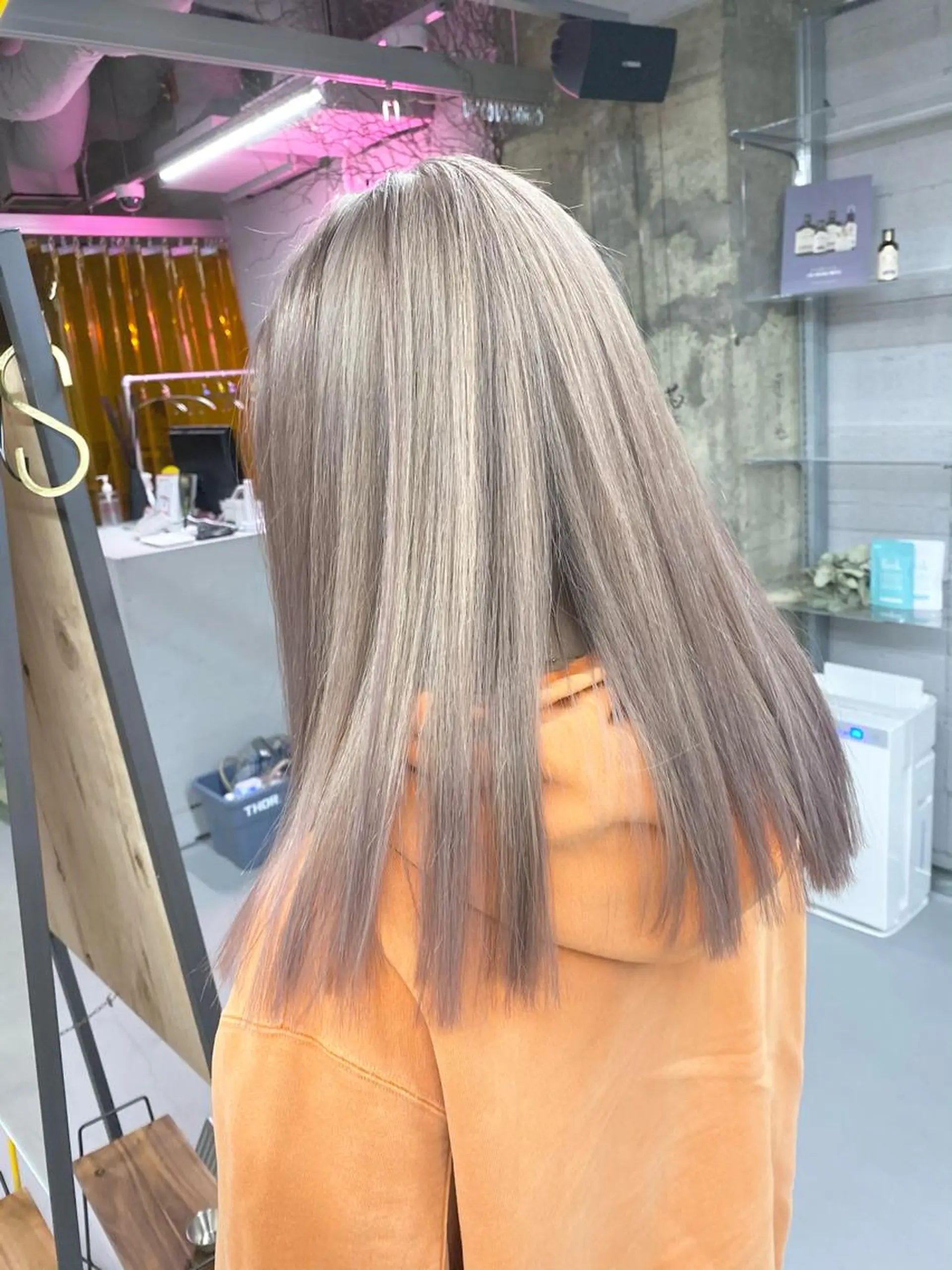 セミロング カラー グレージュ 谷口 優冴のヘアスタイル