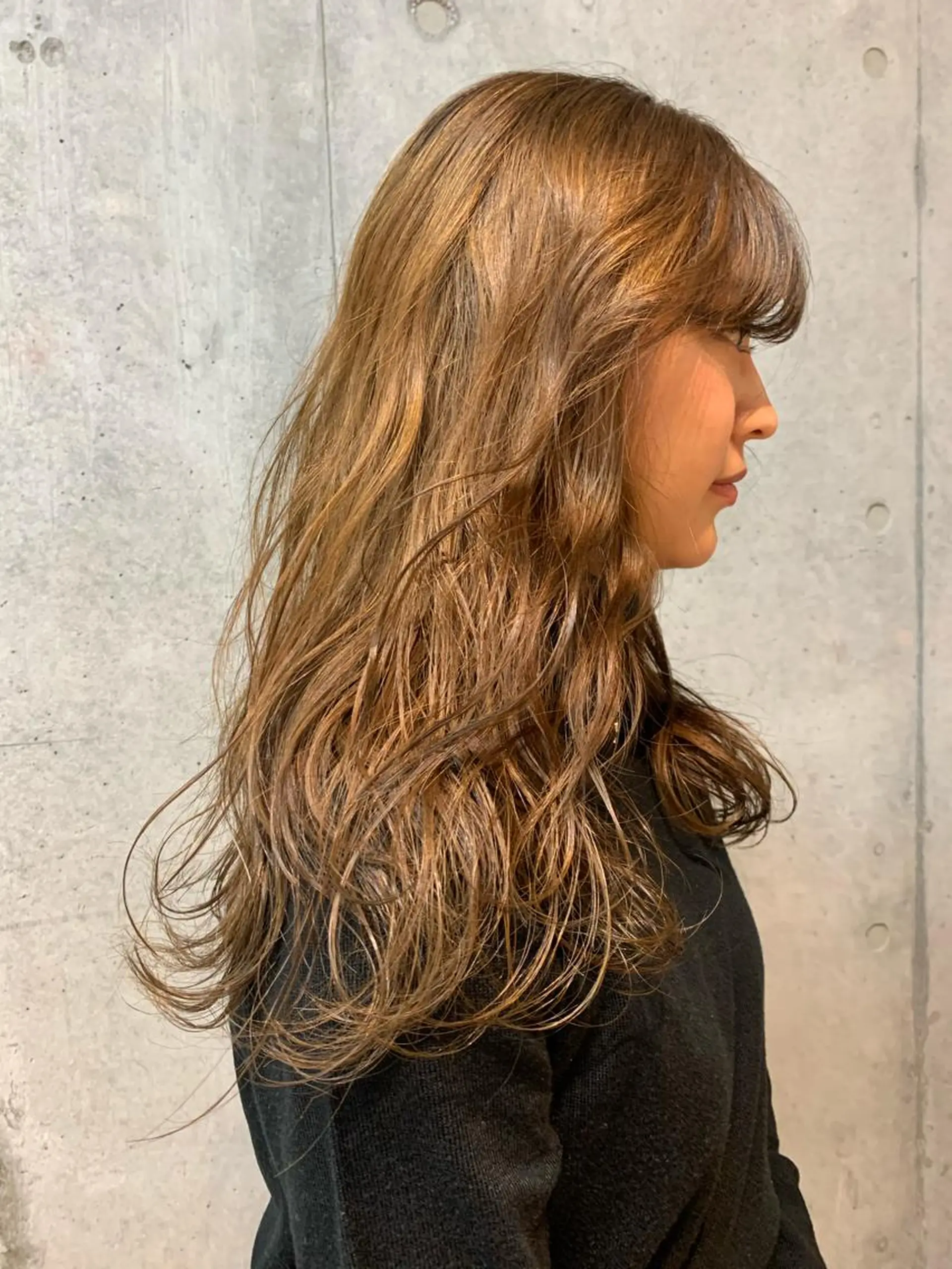 ロング パーマ Aust hair Stella新宿所属・Yuki☺︎パーマ レイヤーカットのヘアスタイル