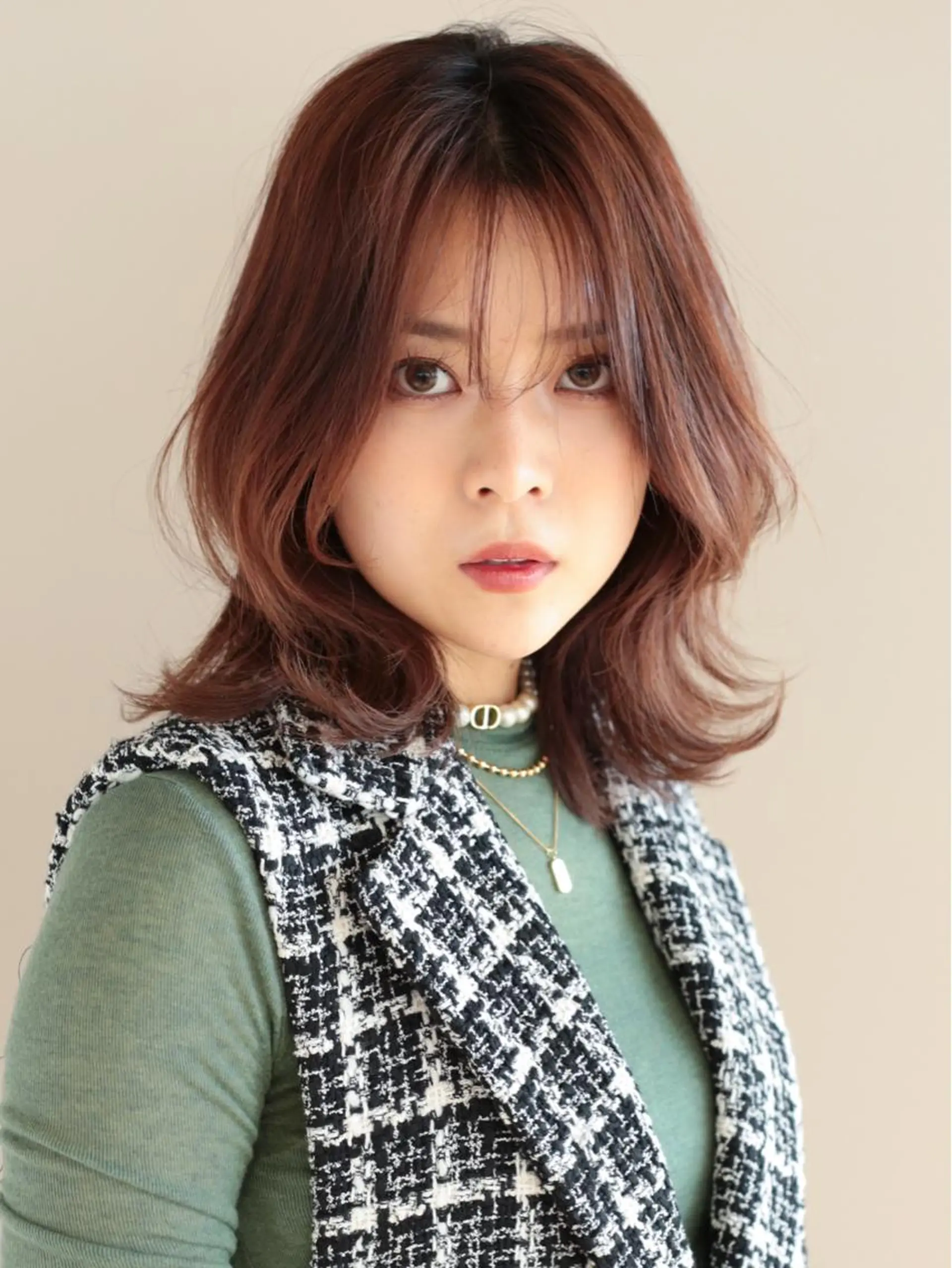 ミディアム くびれヘア 韓国風ヘア 外ハネヘア AFLOAT TOKYOのヘアスタイル