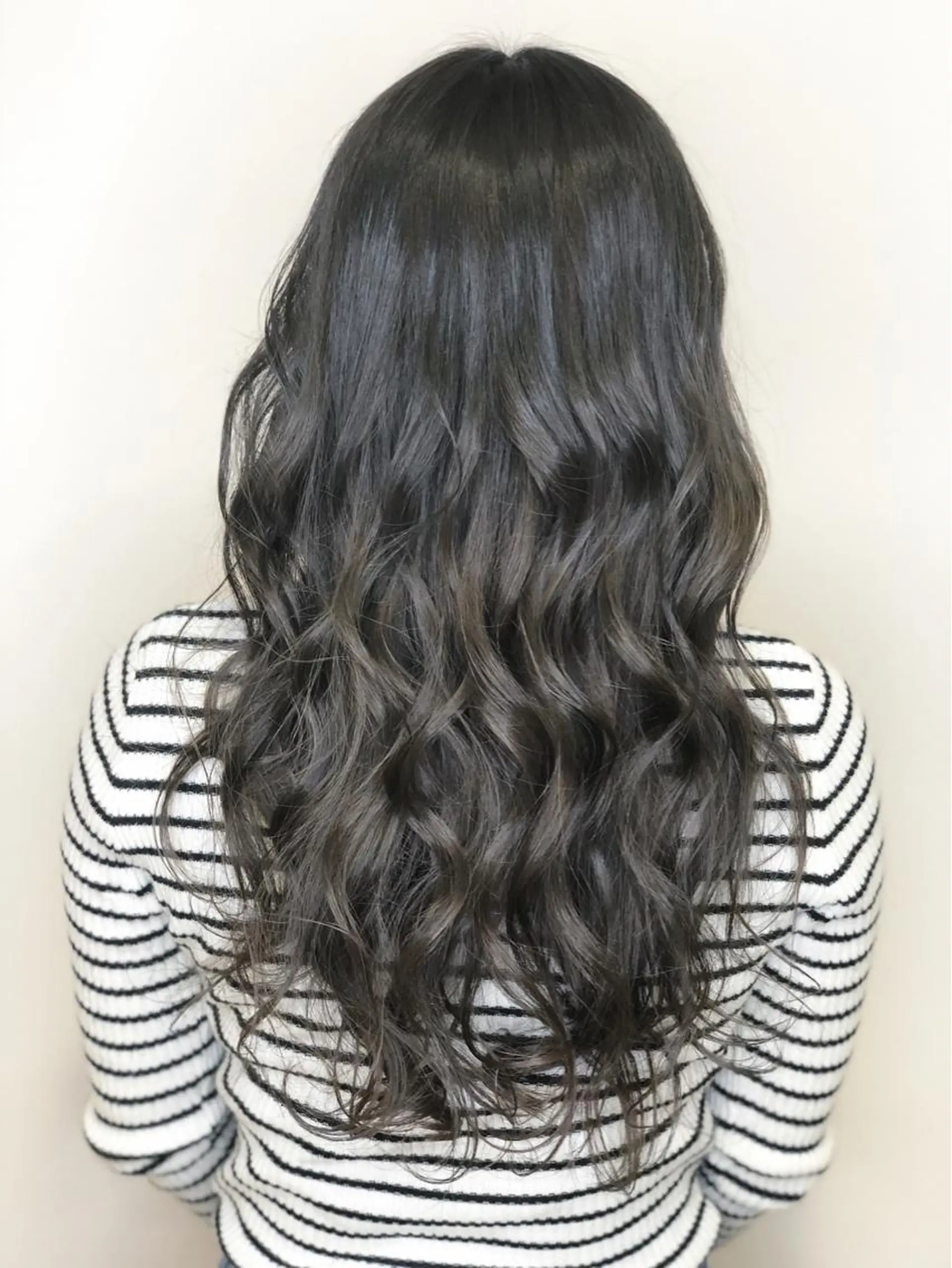 ロング アッシュ 外国人風カラー 門田 恭弥のヘアスタイル