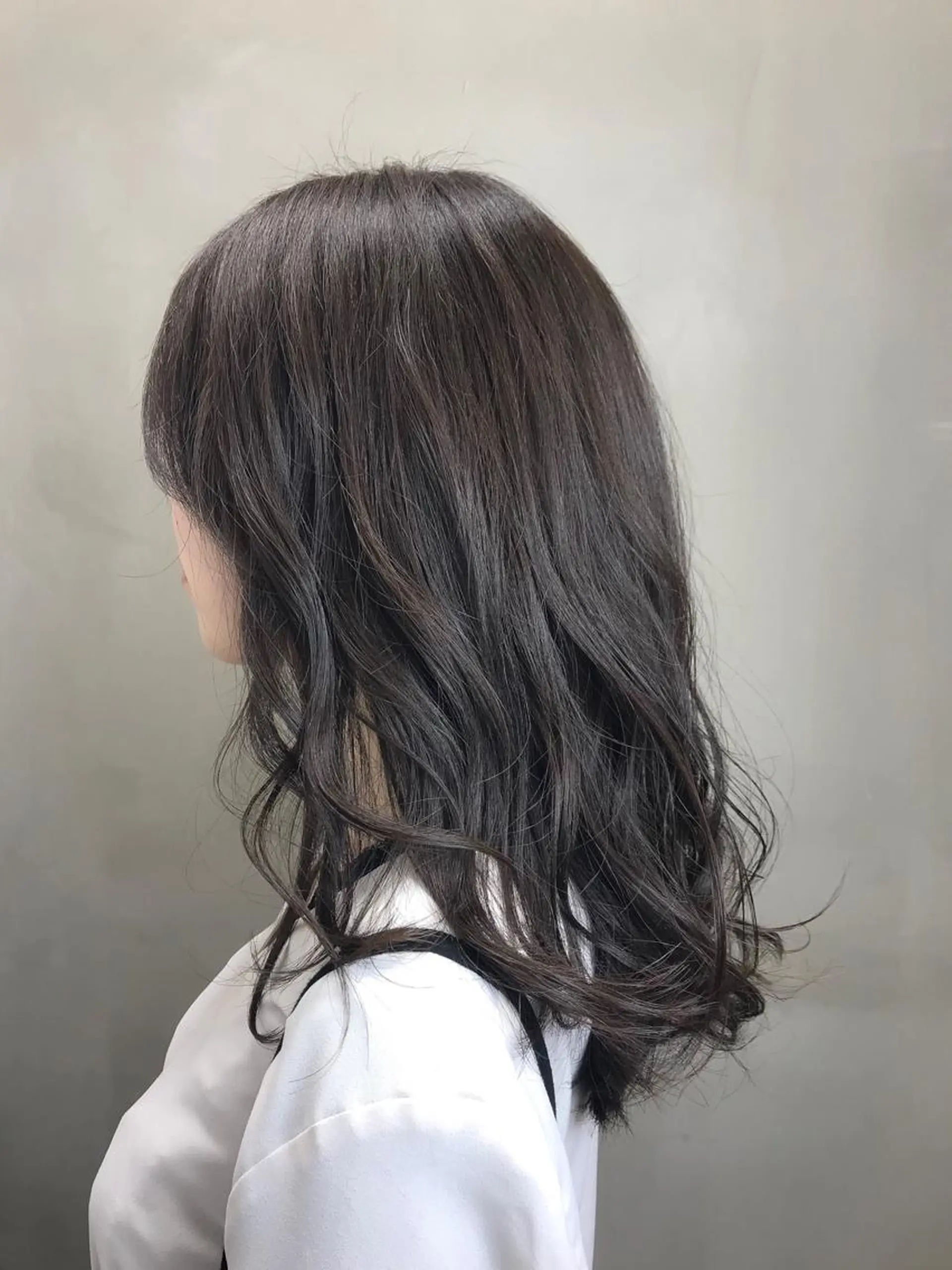 ミディアム カラー eclair.髪質改善&トリートメント所属・【艶髪、透明感】西村 有司のヘアスタイル