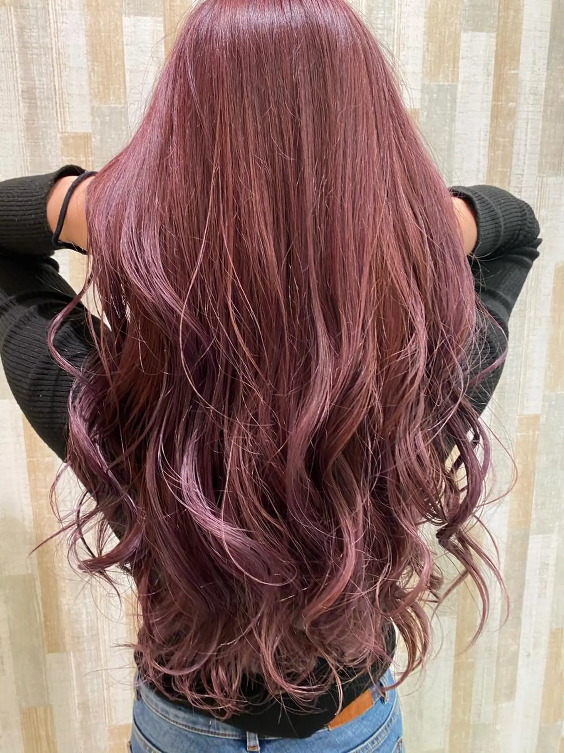 ロング カラー アッシュ ピンクカラー ピンクアッシュ ヘアカラー mori by little所属・デザインカラー✨新倉 佑奈のヘアスタイル