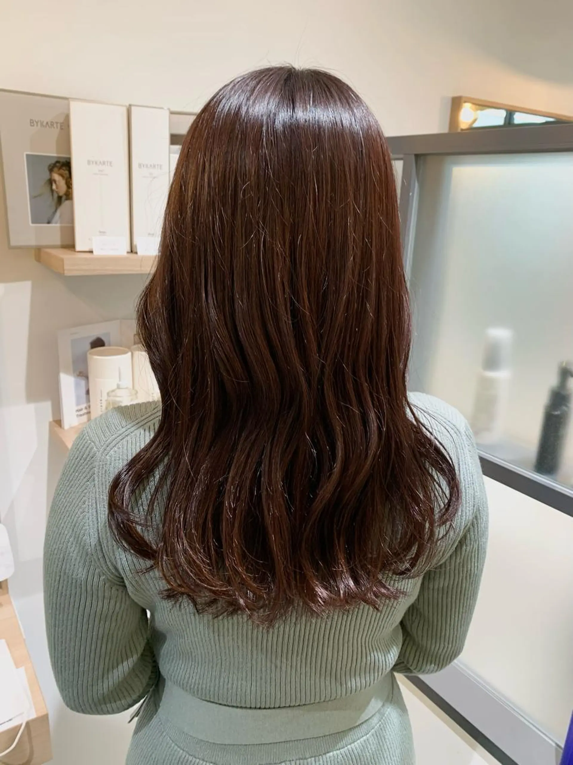 ロング カラー 鍵山 千秋のヘアスタイル
