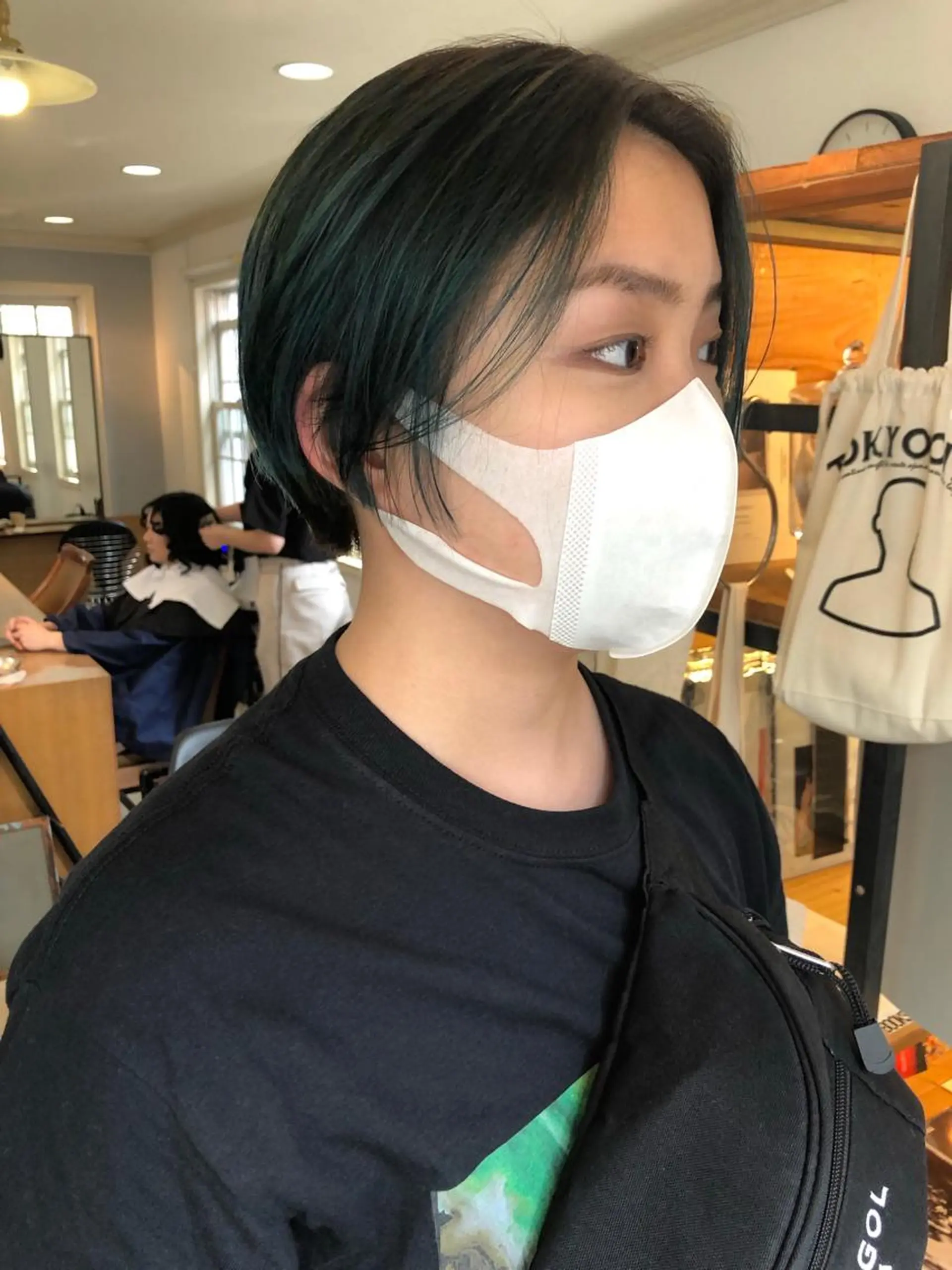 ショート カラー NOUN所属・eri kinjoのヘアスタイル