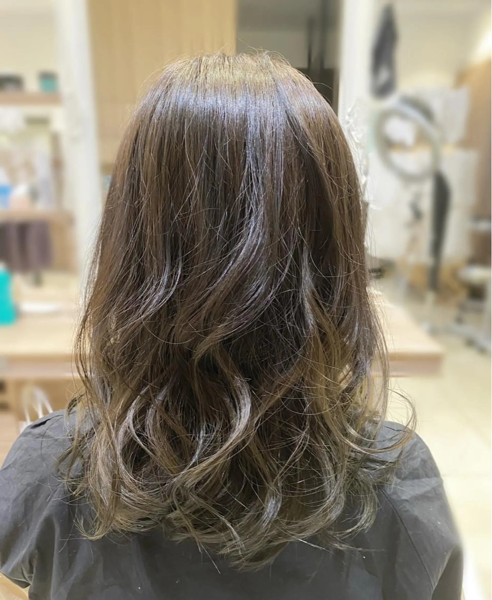 セミロング カラー グラデーションカラー オリーブカラー 横浜/韓国風/ヘアメ /ユイナ🎀のヘアスタイル