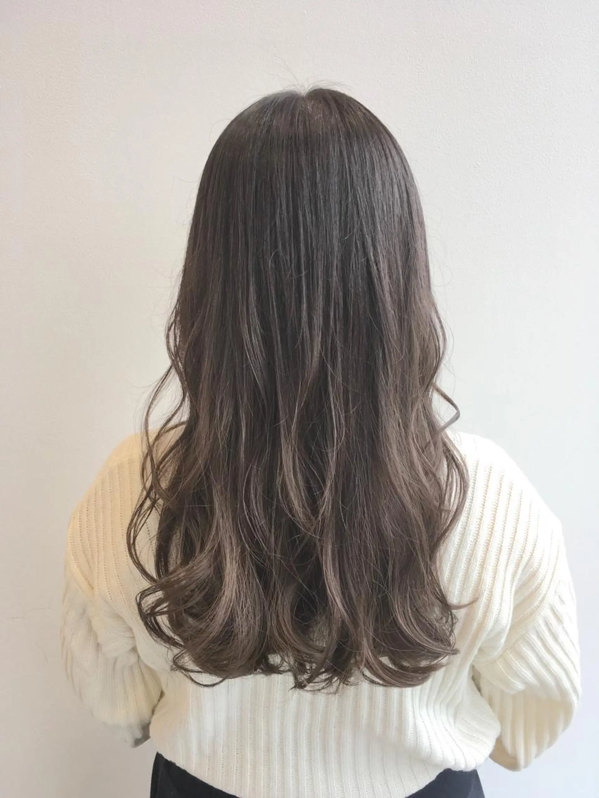 ロング カラー グレージュ ヘアカラー トリートメント ヘッドスパ ヘアセット go today shaire salon 本店所属・yoshi ☆のヘアスタイル